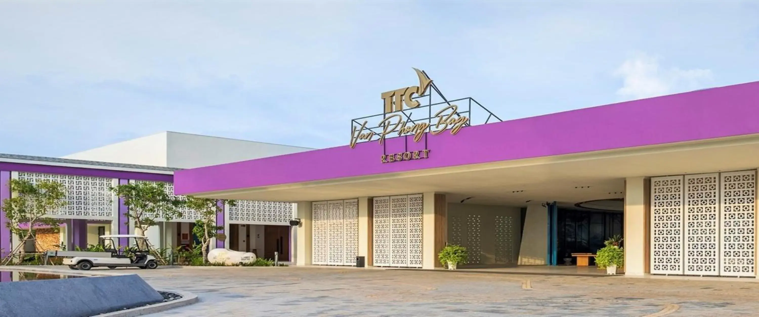 Lobby or reception in TTC Van Phong Bay Resort - Himalaya Sauna & Steam Retreat Included Lobby or reception in TTC Van Phong Bay Resort - Himalaya Sauna & Steam Retreat Included