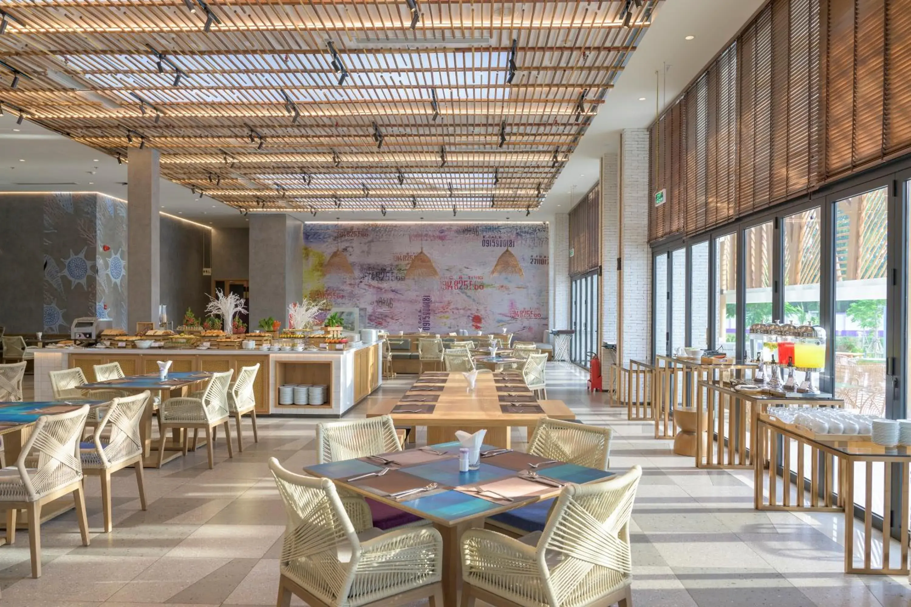 Restaurant/places to eat in TTC Van Phong Bay Resort - Himalaya Sauna & Steam Retreat Included Restaurant/places to eat in TTC Van Phong Bay Resort - Himalaya Sauna & Steam Retreat Included