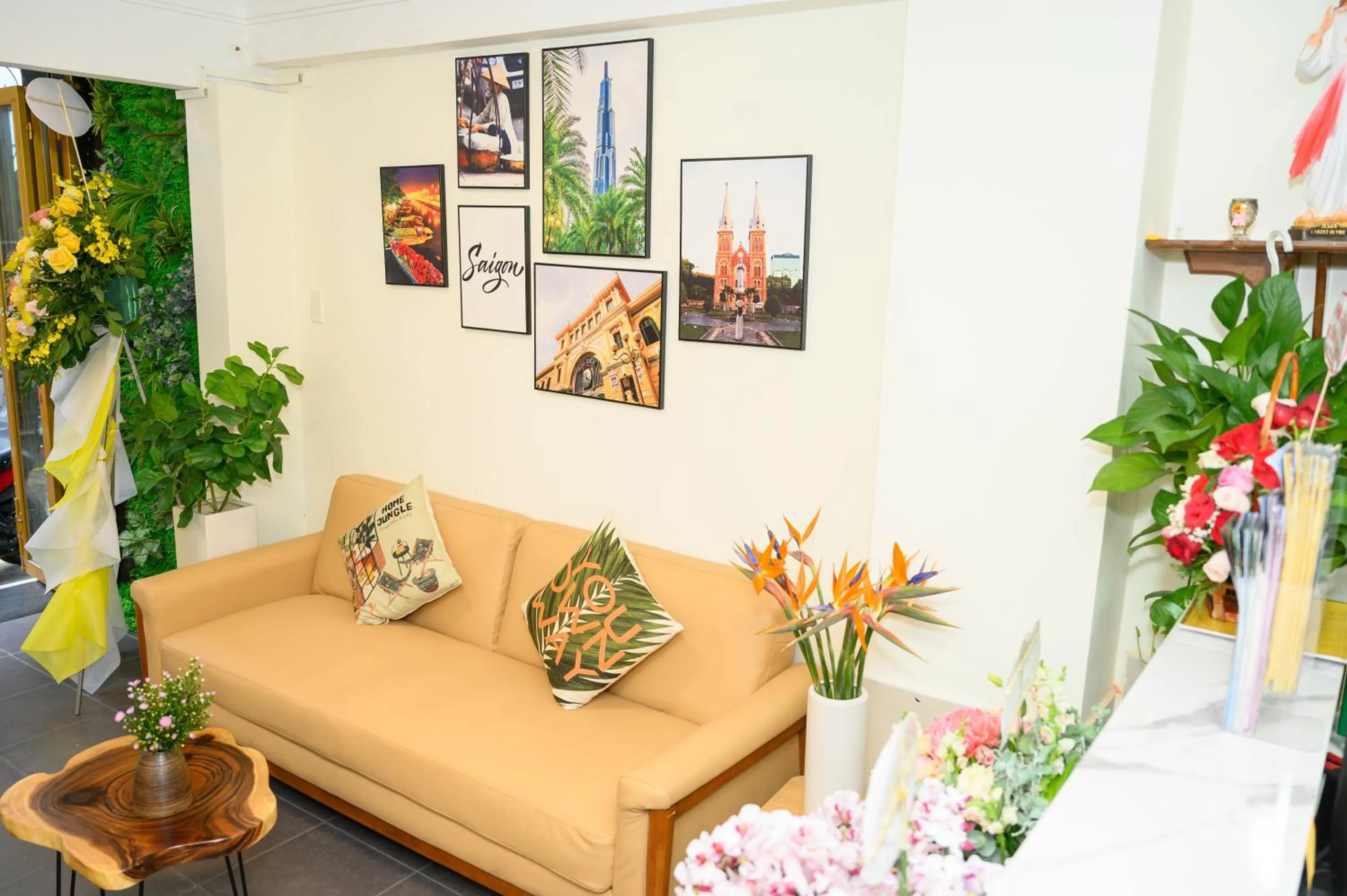 Living room in Jasmine Hotel