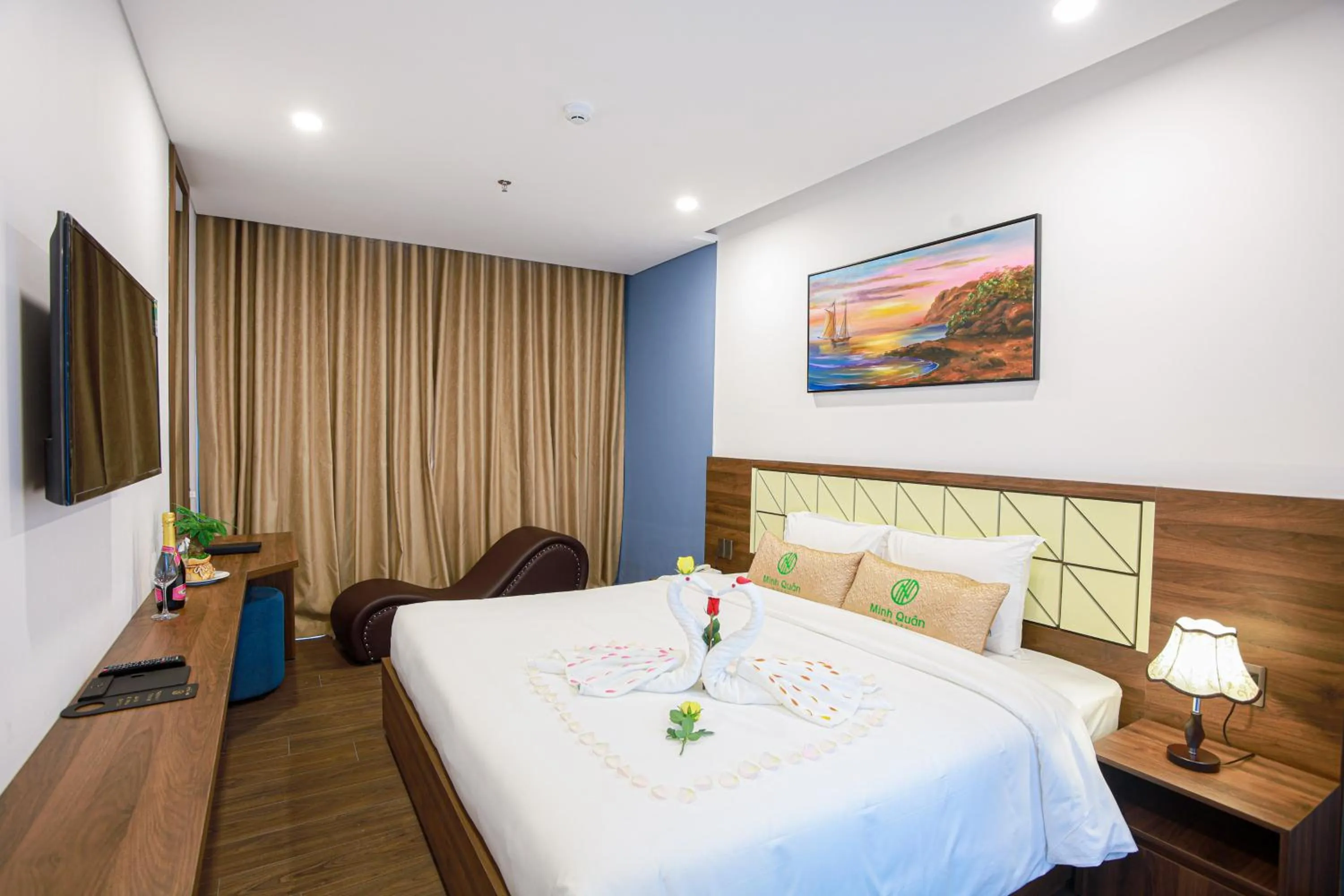 Bed in Minh Quan Hotel - Da Nang Center By HOS