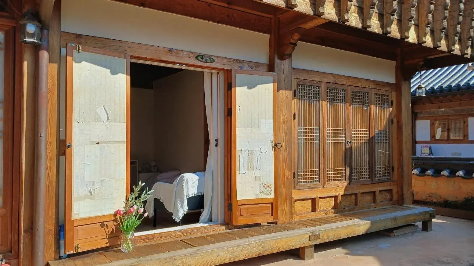 Twin Room in Hanok Hanji Gguljam Twin Room in Hanok Hanji Gguljam