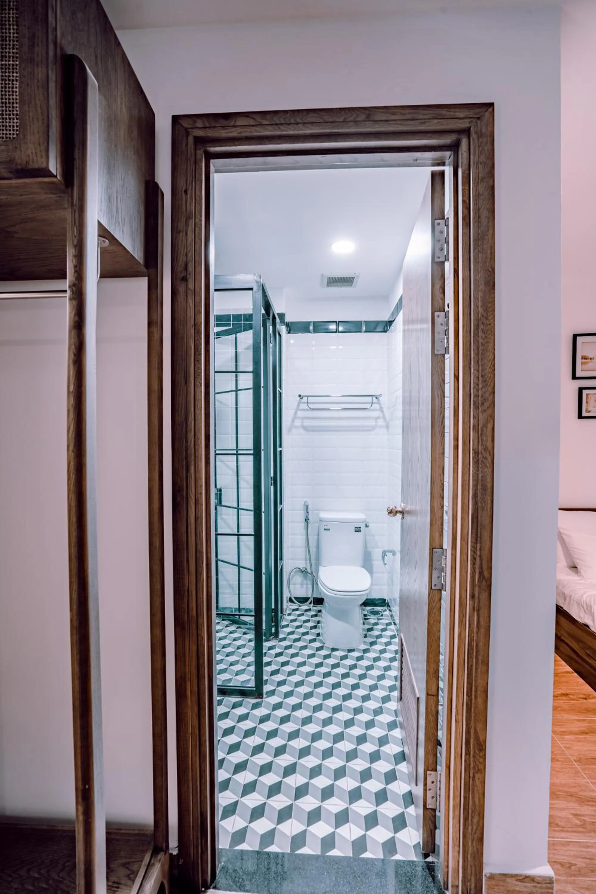 Shower in Mint Hotel Bui Vien Q1