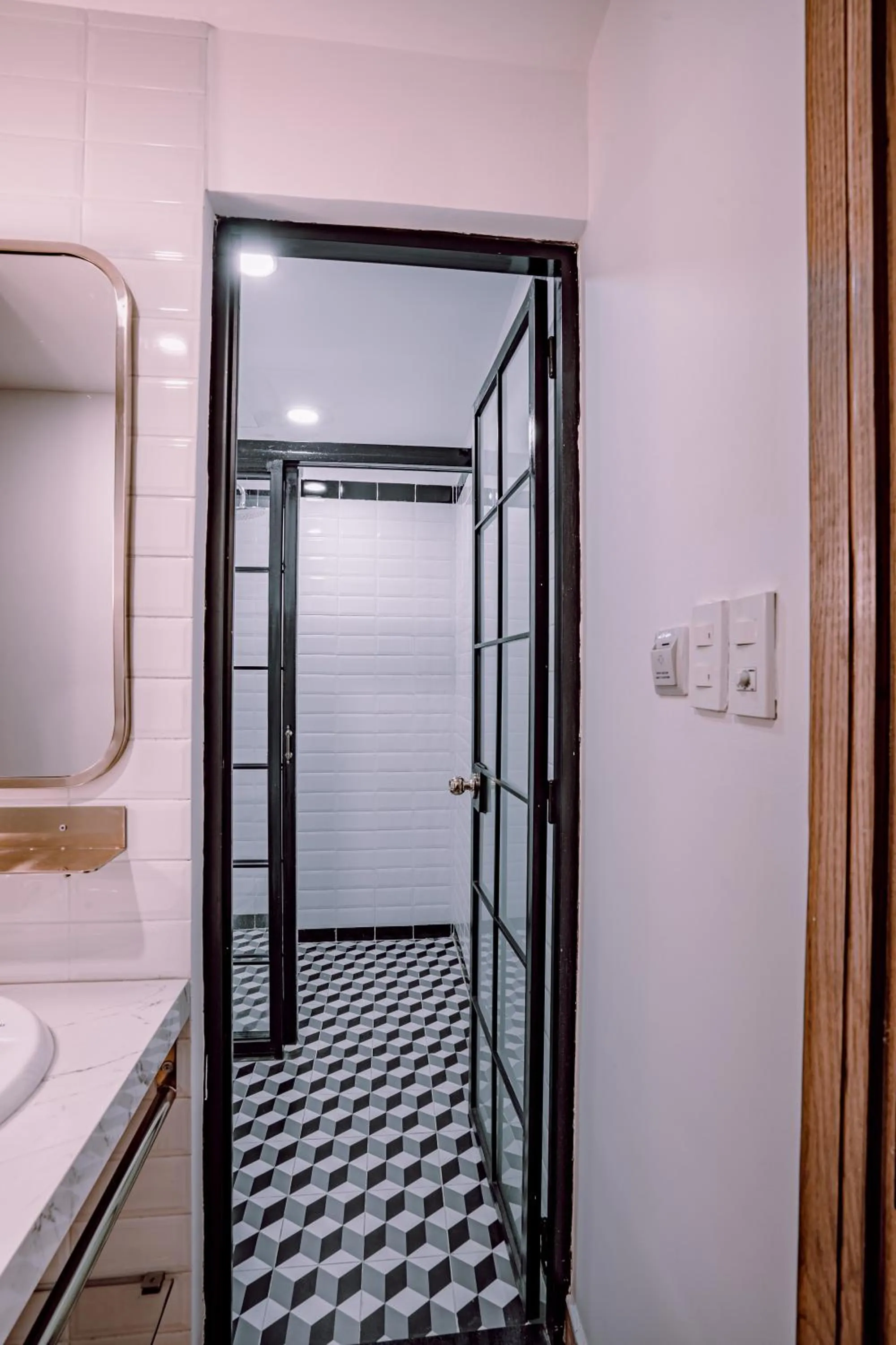 Shower in Mint Hotel Bui Vien Q1