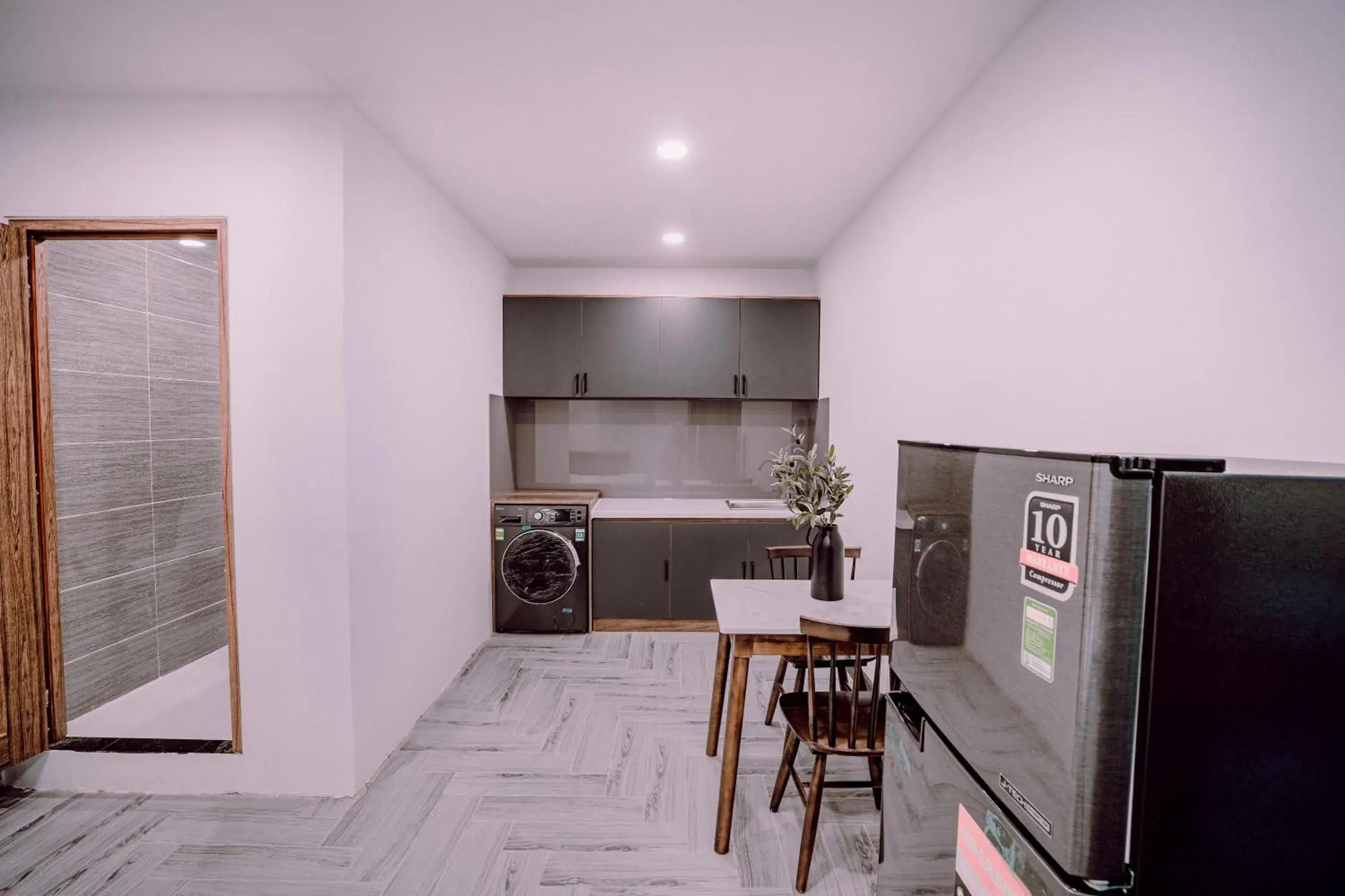 King Suite with Balcony in Mint Hotel Bui Vien Q1 King Suite with Balcony in Mint Hotel Bui Vien Q1