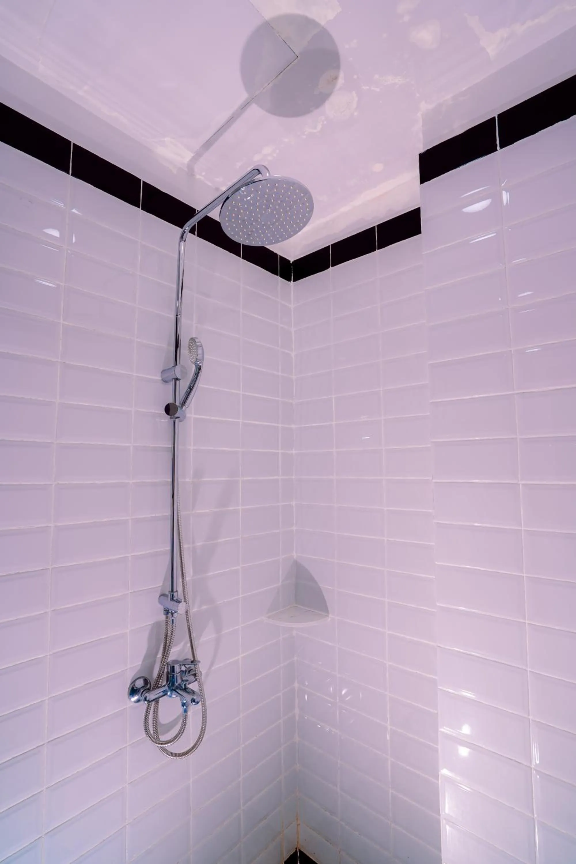 Shower in Mint Hotel Bui Vien Q1