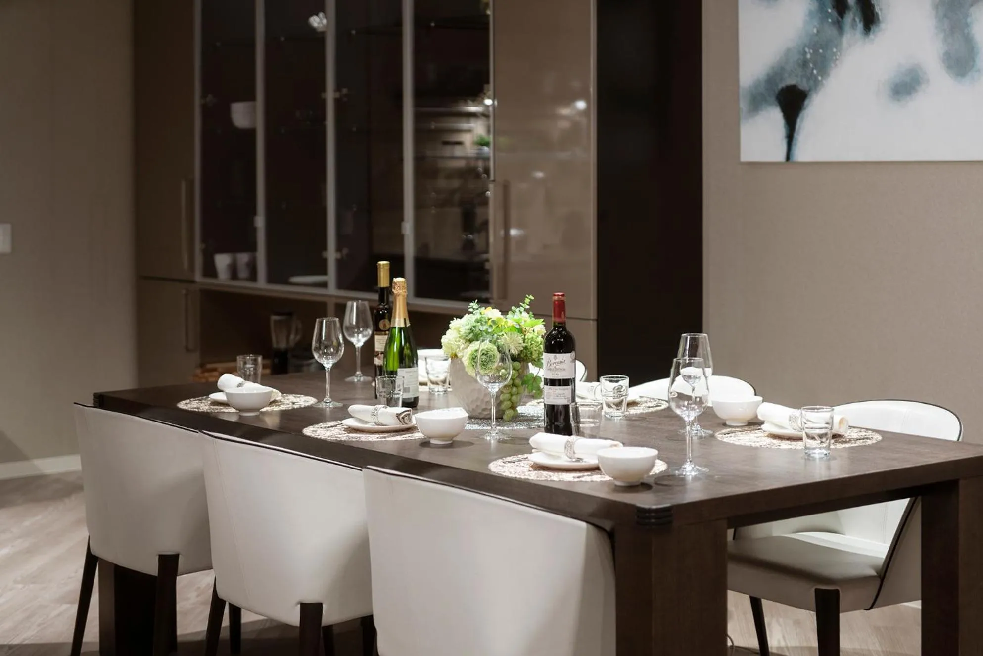 Dining area in Goshikihama Villa