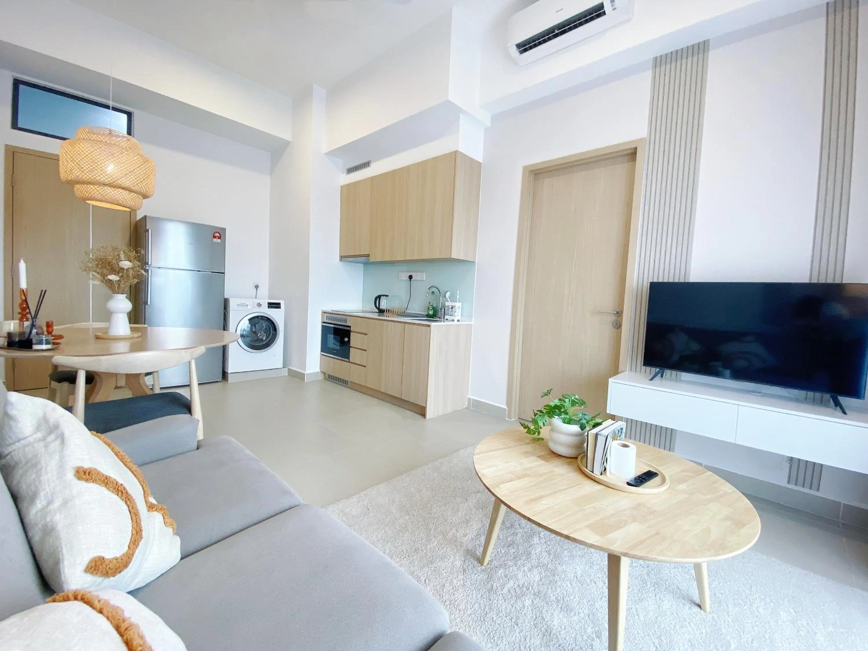 TV and multimedia in The Colony By Infinitum By Awesomestay