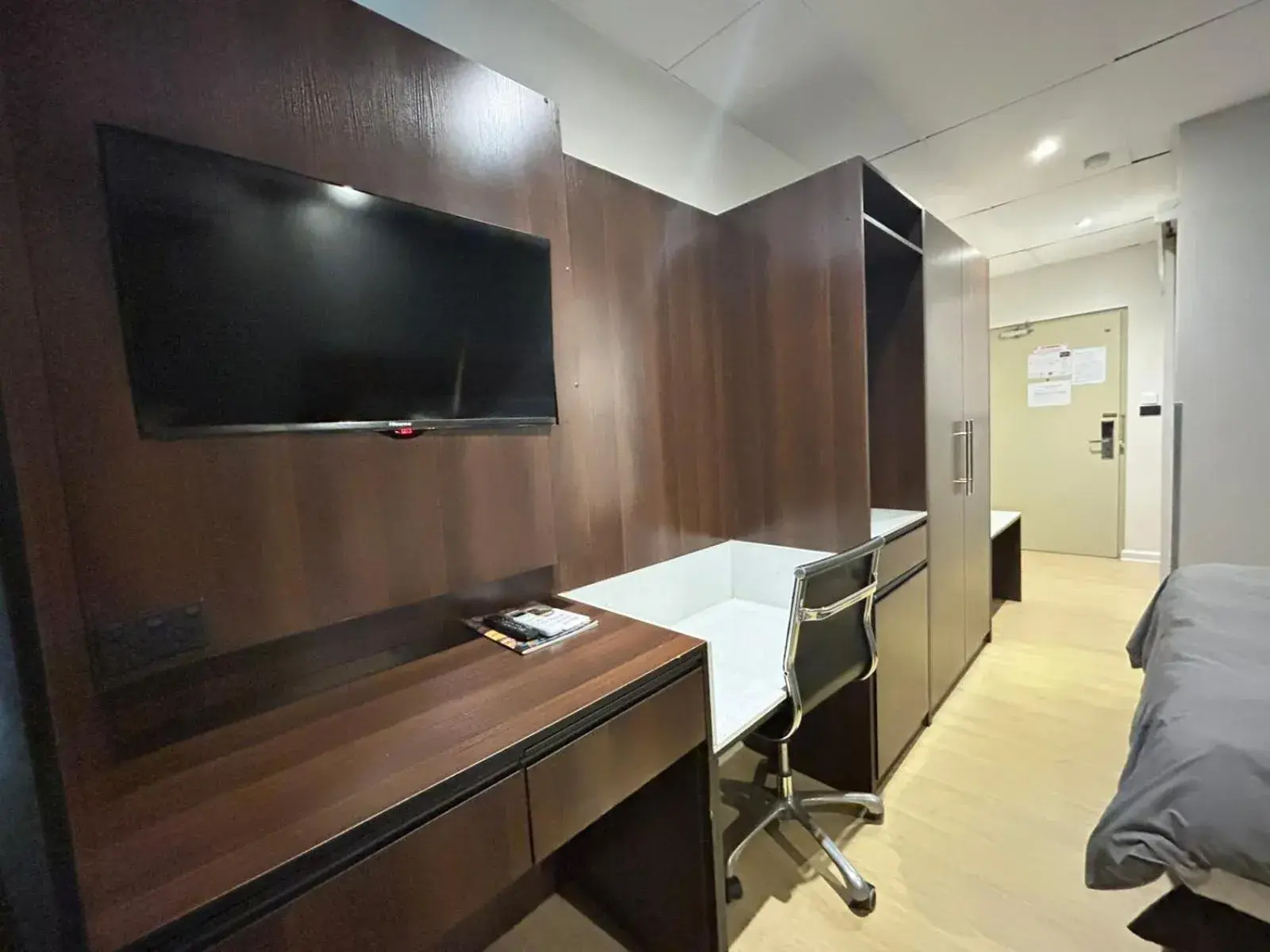 View (from property/room), Bed in Smugglers Cove Beach Resort & Hotel View (from property/room), Bed in Smugglers Cove Beach Resort & Hotel