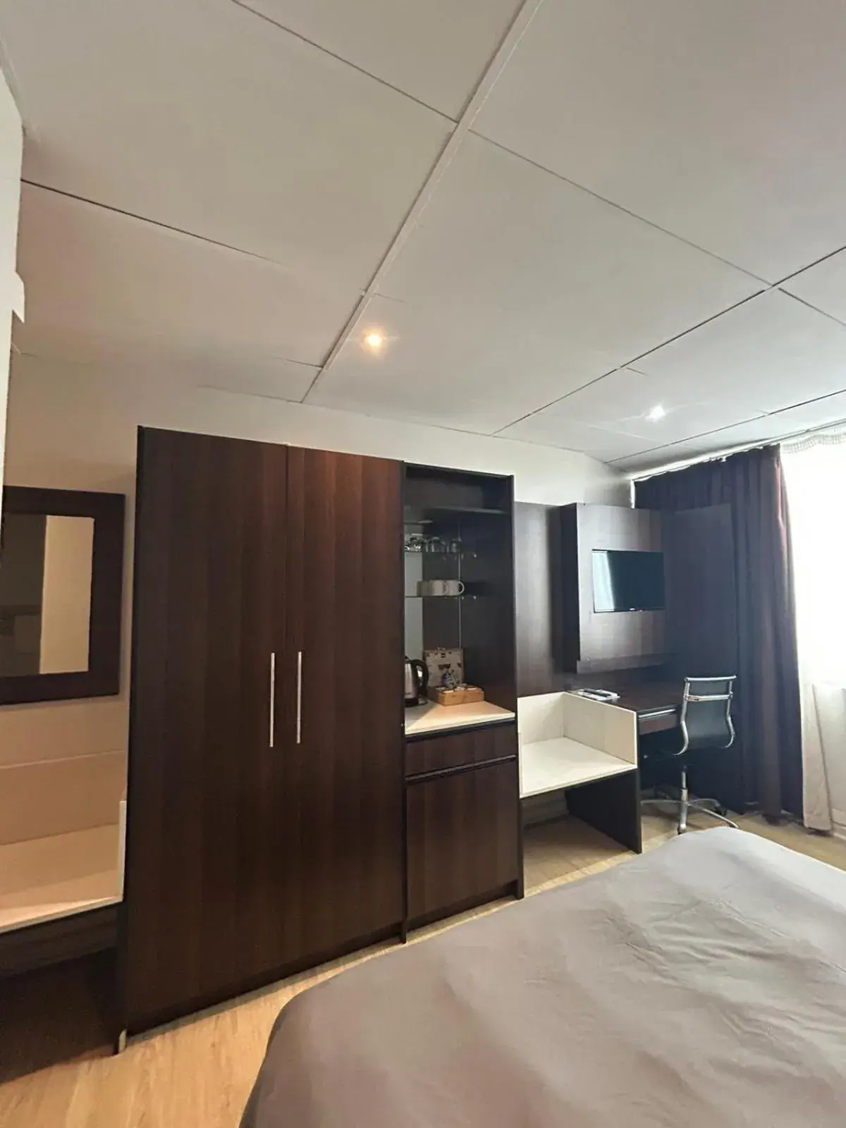 View (from property/room), Bed in Smugglers Cove Beach Resort & Hotel View (from property/room), Bed in Smugglers Cove Beach Resort & Hotel