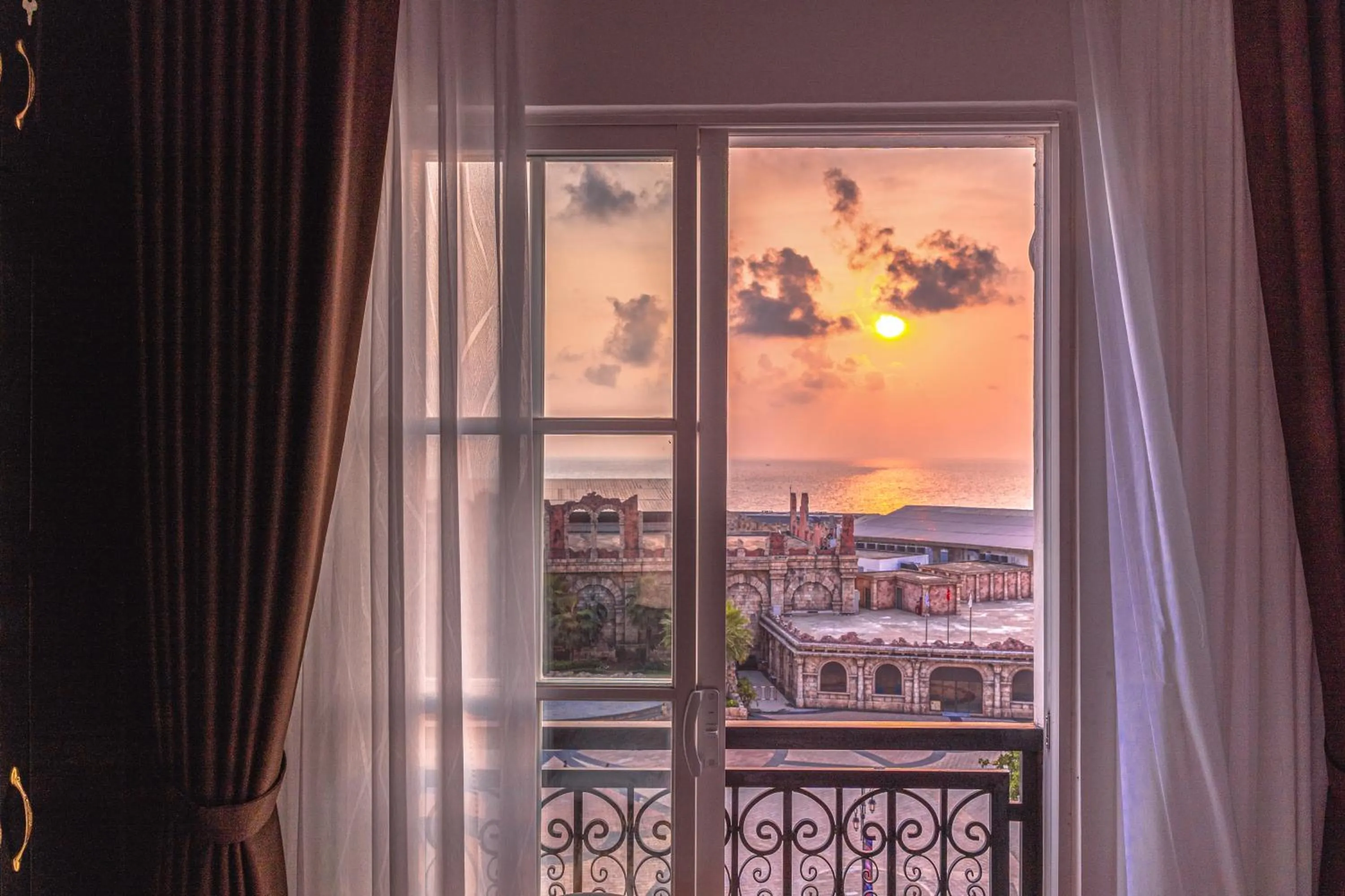 Sea view in Khách sạn Royal Phú Quốc