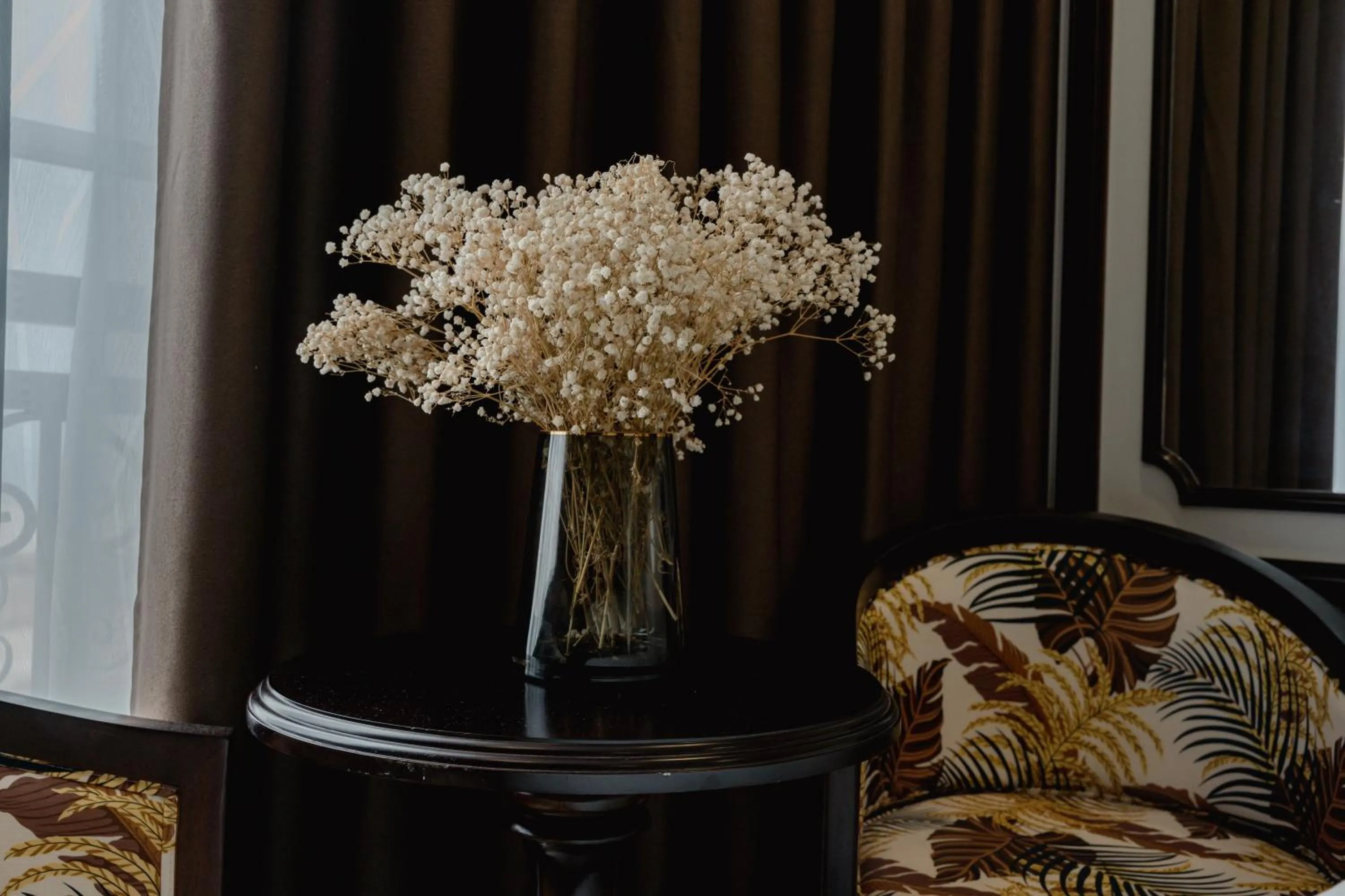 Seating area in Khách sạn Royal Phú Quốc