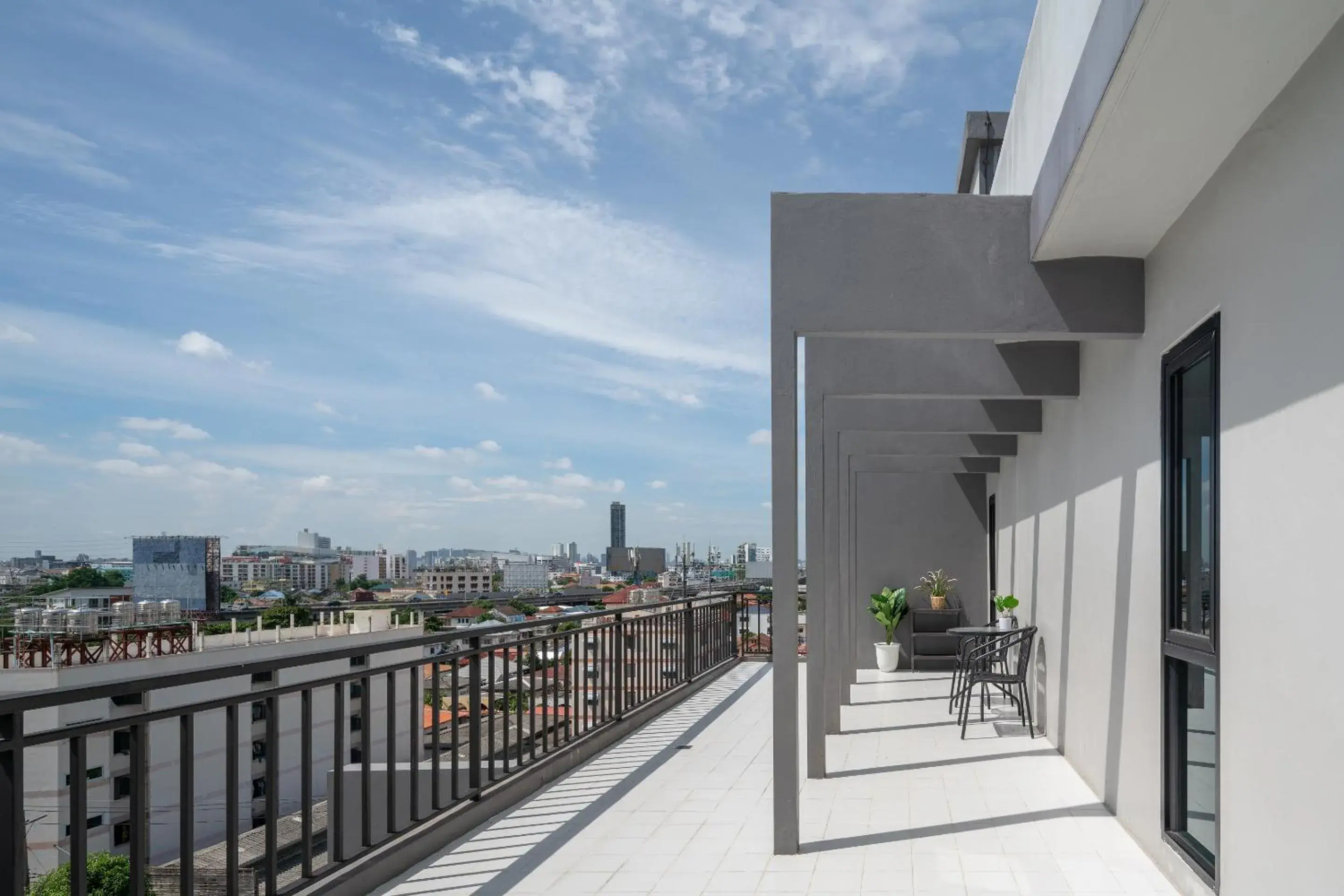 Property building in iCheck inn Darisa Ngamwongwan Property building in iCheck inn Darisa Ngamwongwan