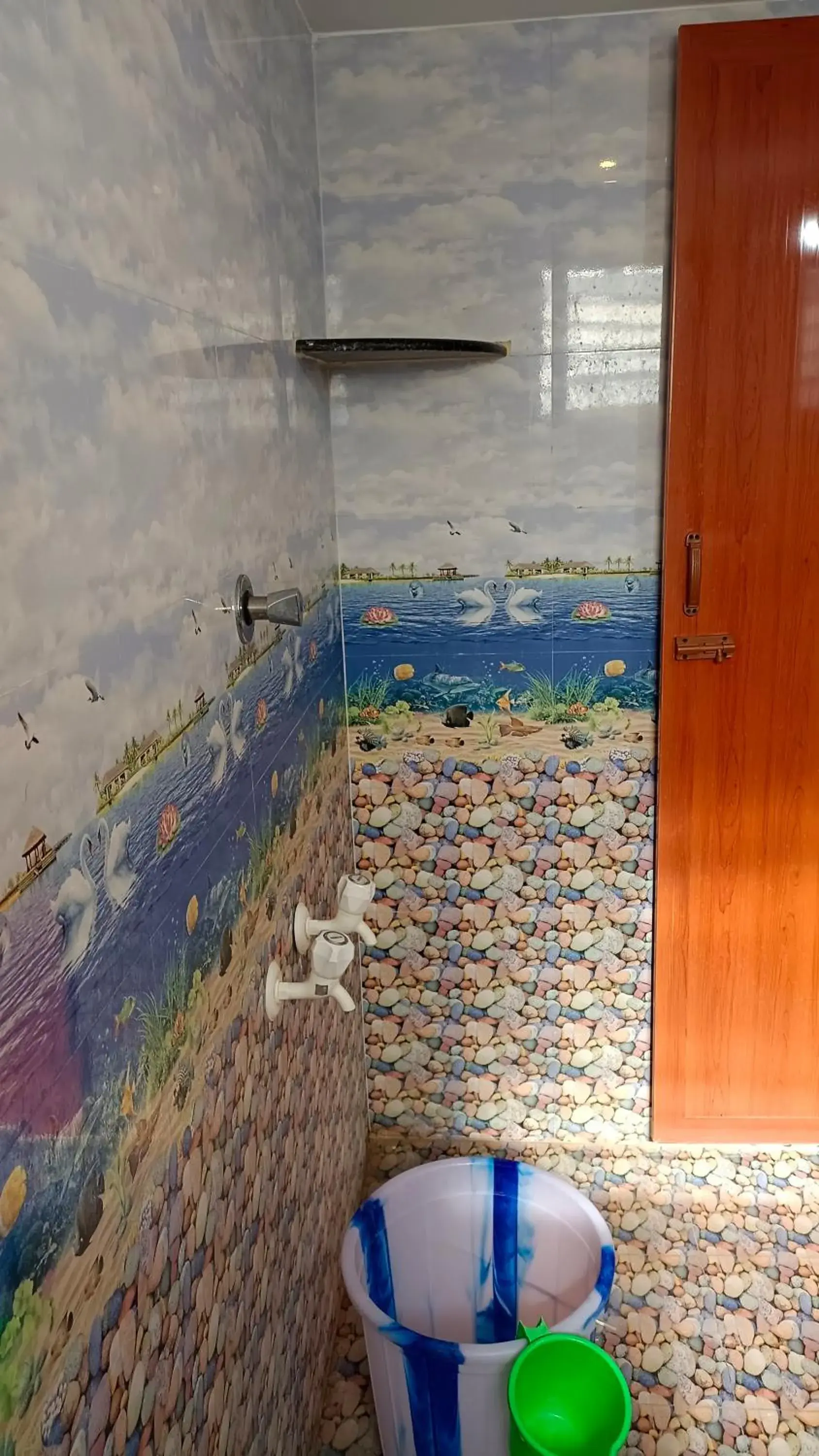 Deluxe Double Room in Sathya Guest House - Tiruvannamalai Arunachalam Deluxe Double Room in Sathya Guest House - Tiruvannamalai Arunachalam