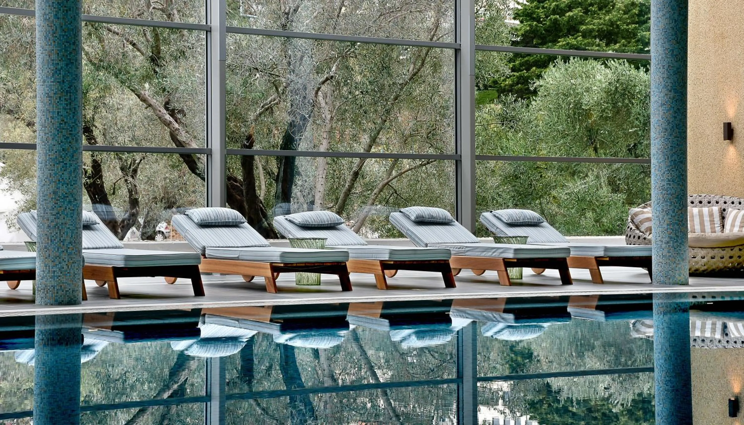 Swimming pool in Maestral Resort & Casino