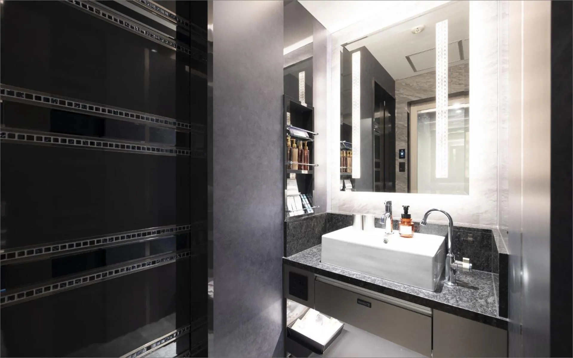 Bathroom in HOTEL KABUKI