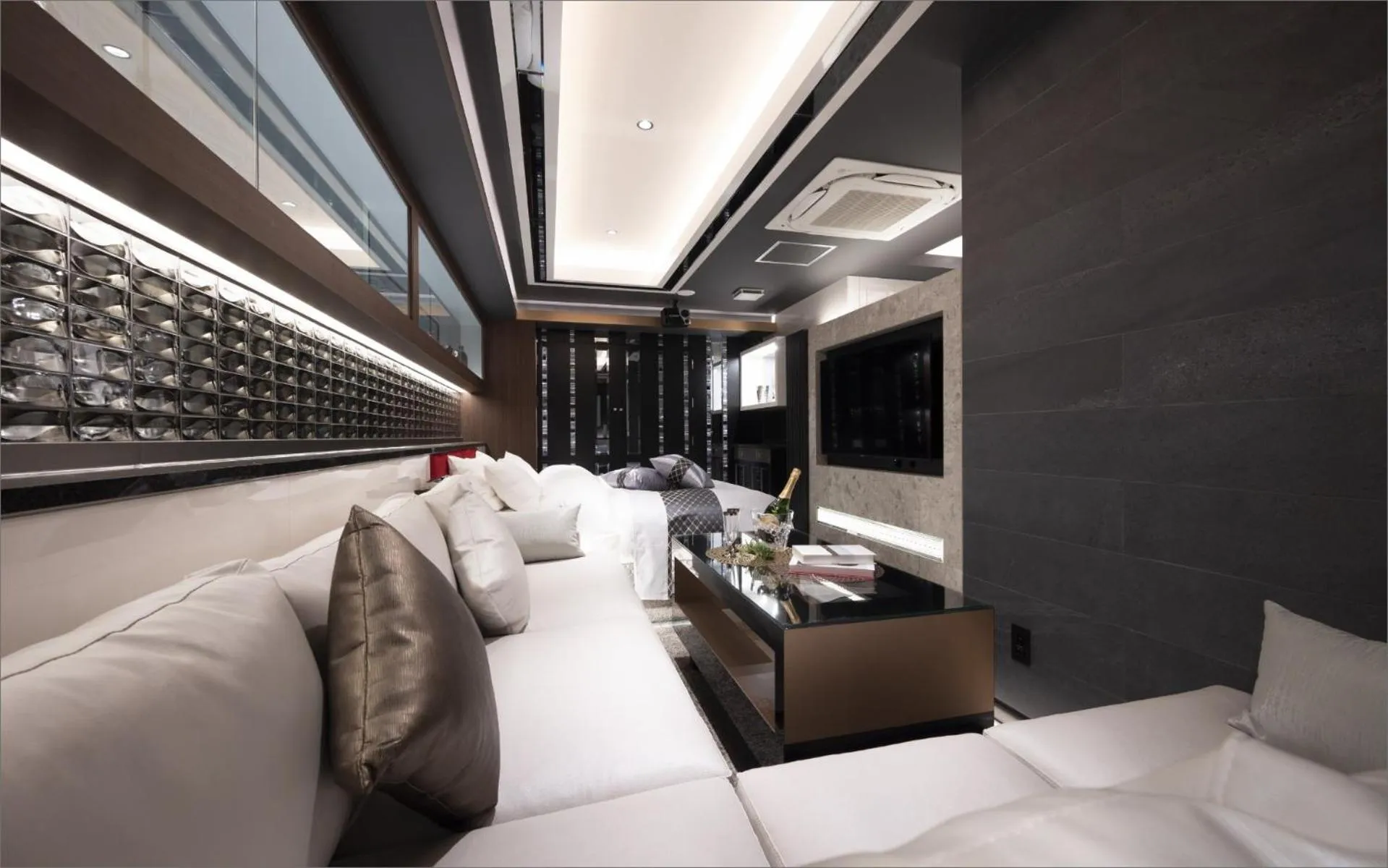 Photo of the whole room in HOTEL KABUKI