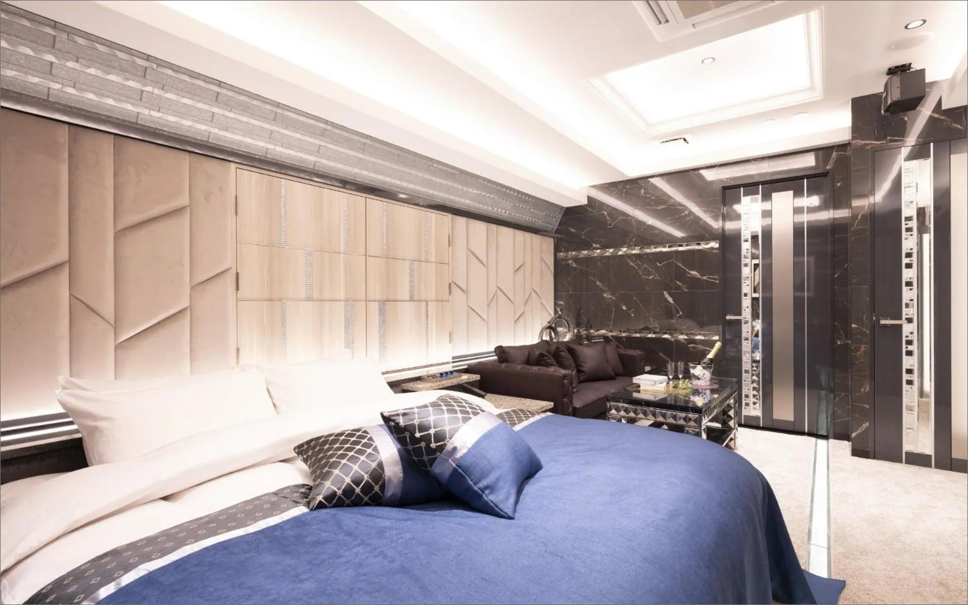 Photo of the whole room, Bed in HOTEL KABUKI