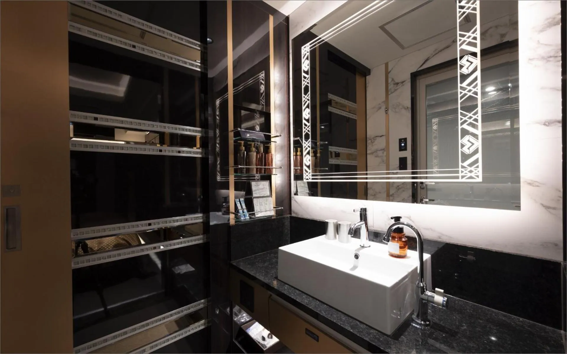 Bathroom in HOTEL KABUKI