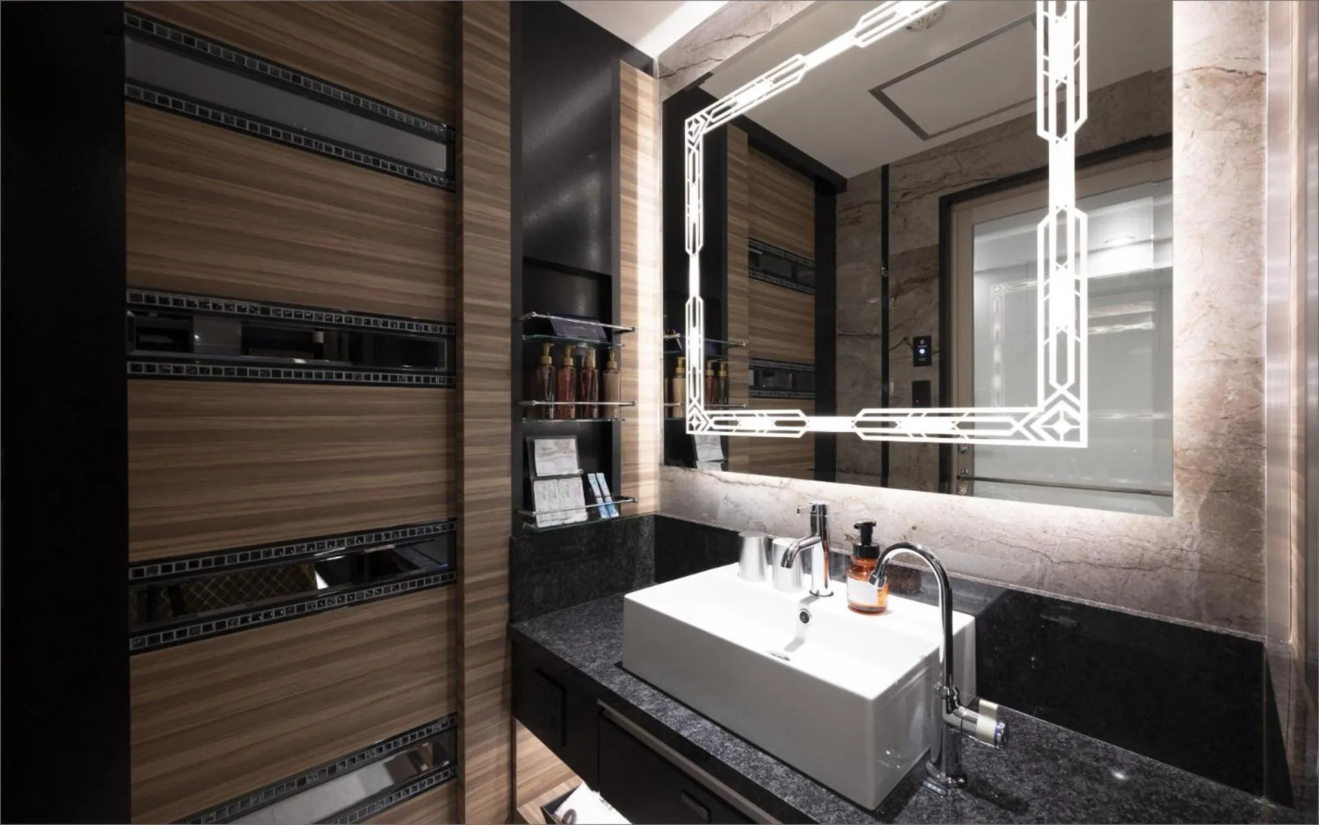 Bathroom in HOTEL KABUKI