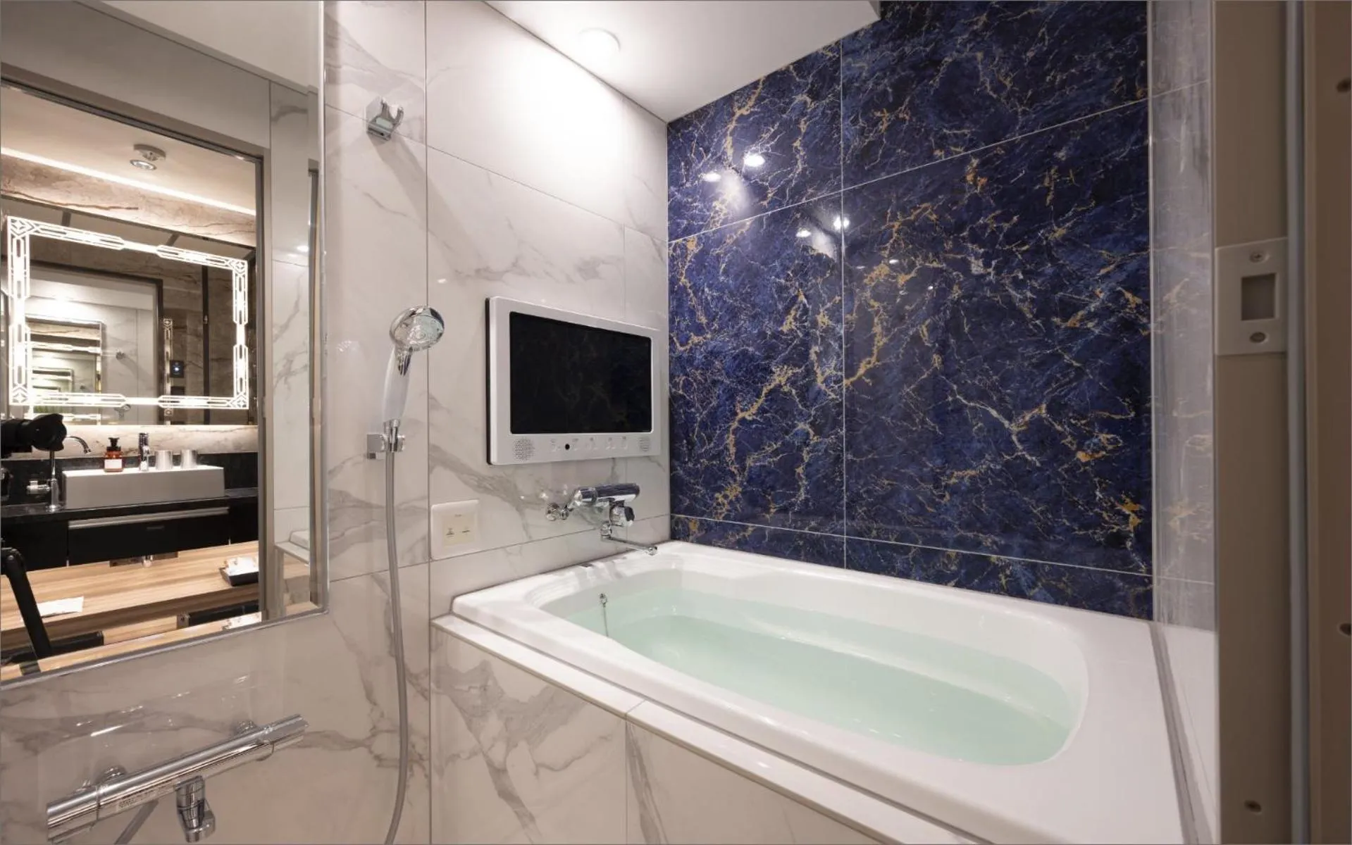 Bathroom in HOTEL KABUKI