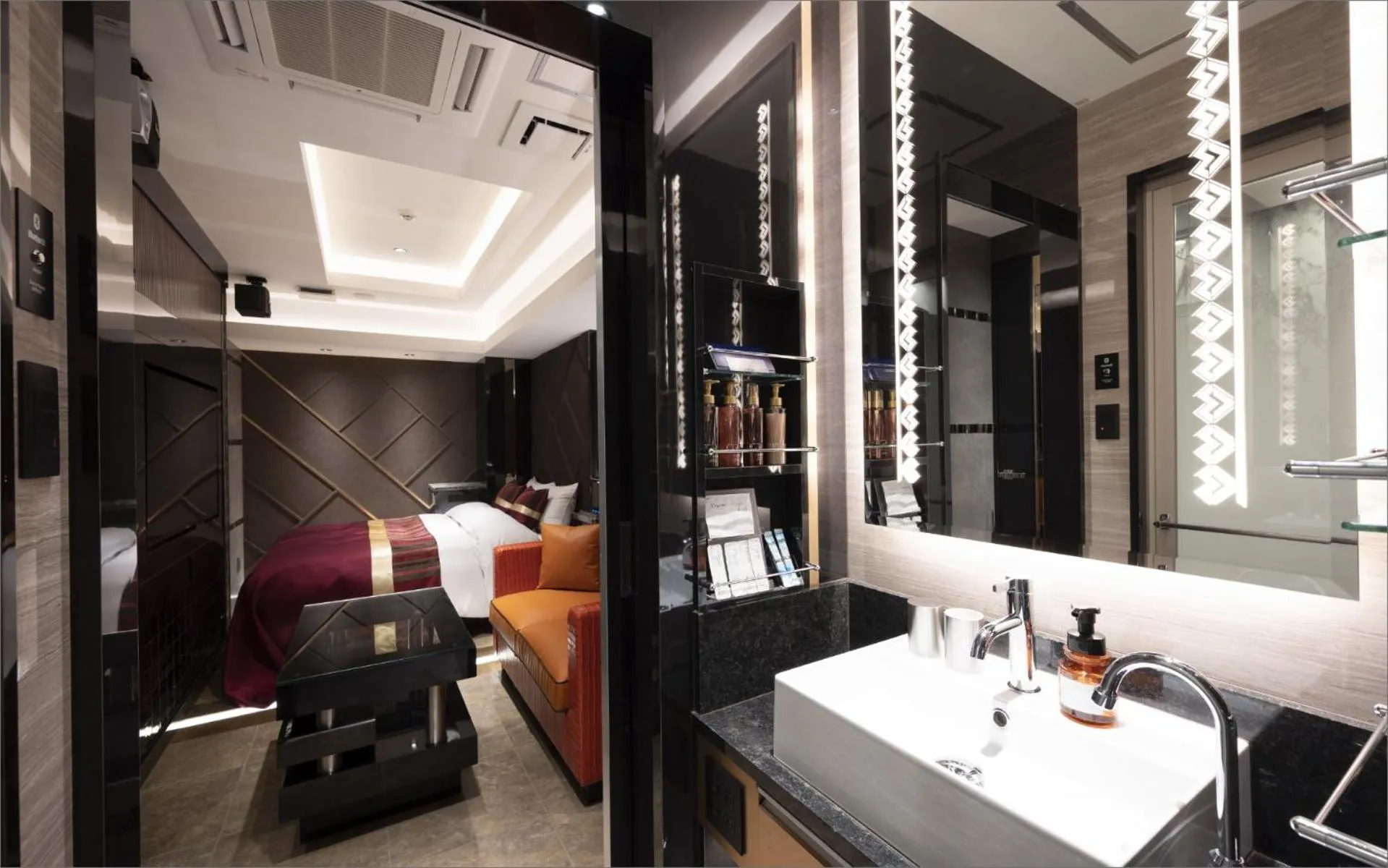 Photo of the whole room in HOTEL KABUKI