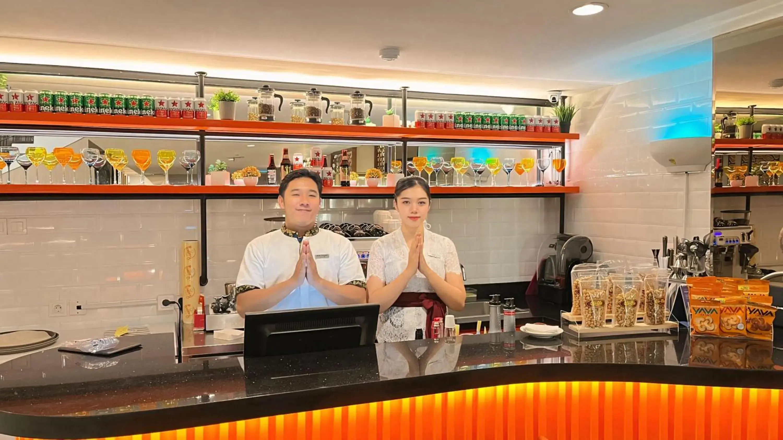 Lounge or bar in d'primahotel Airport Jakarta Terminal 3 Wellness Center Lounge or bar in d'primahotel Airport Jakarta Terminal 3 Wellness Center