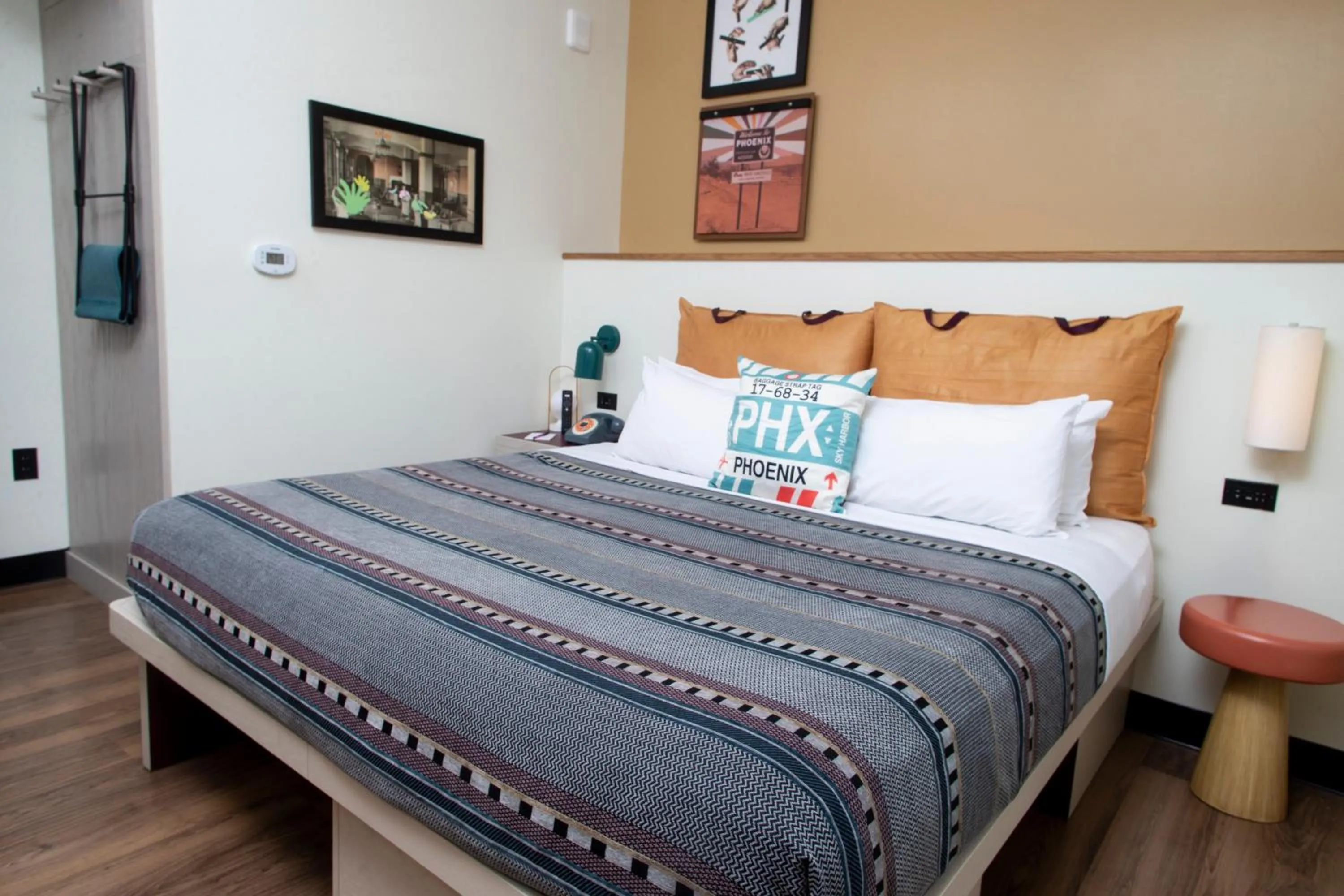 Bedroom, Bed in Moxy Phoenix Downtown