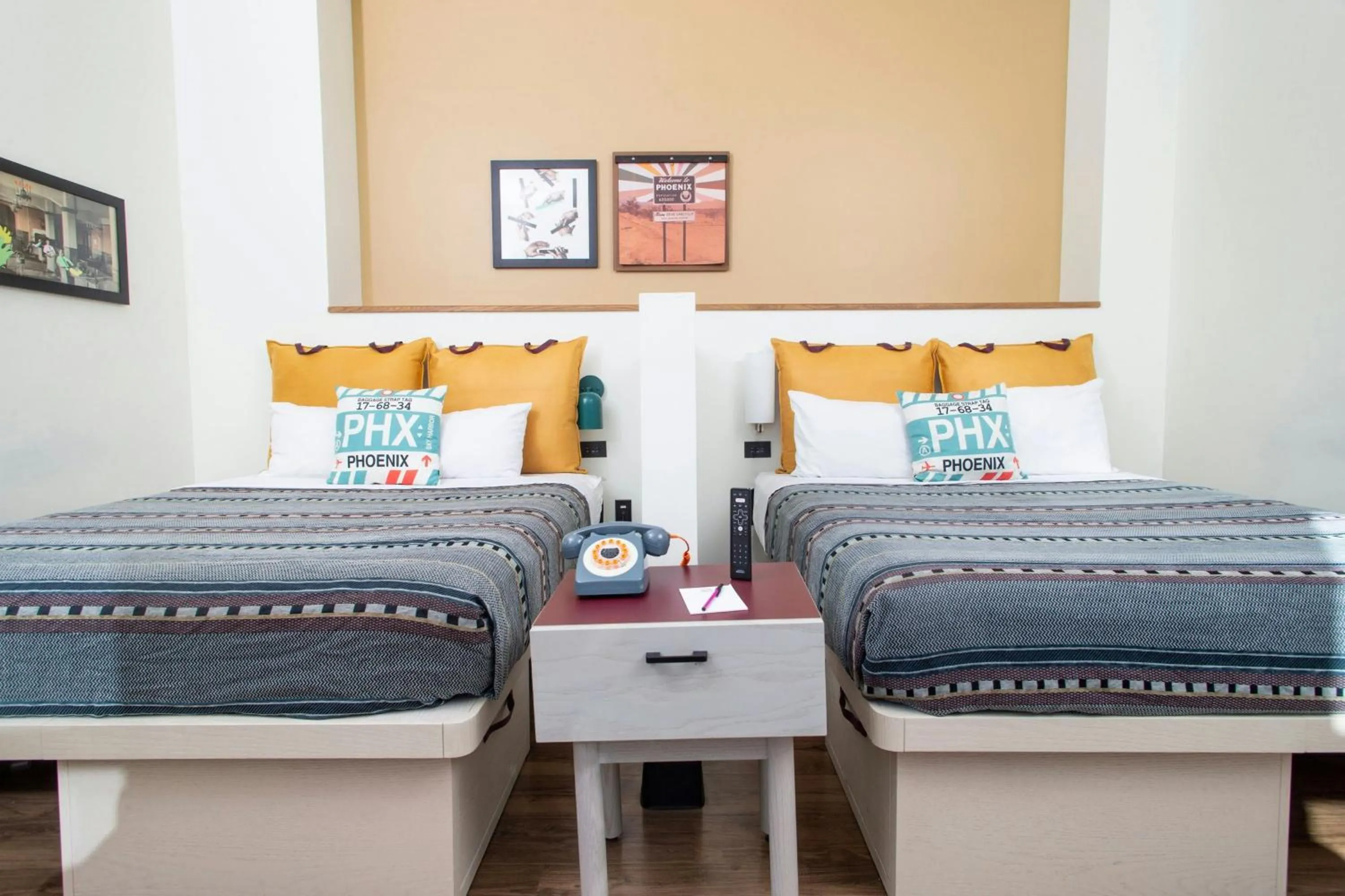 Photo of the whole room, Bed in Moxy Phoenix Downtown