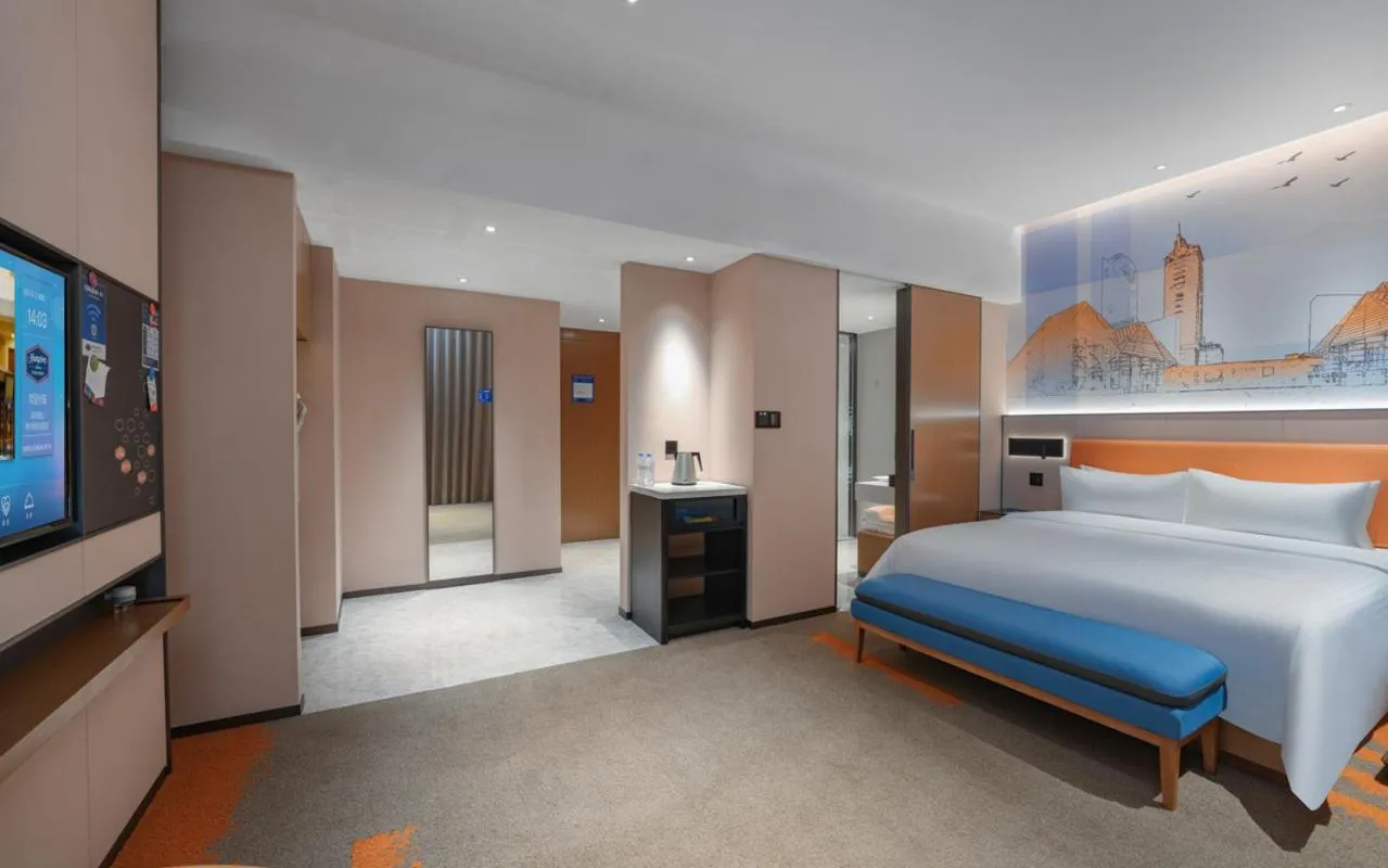 Bed in Hampton by Hilton Shenzhen Yuanshan