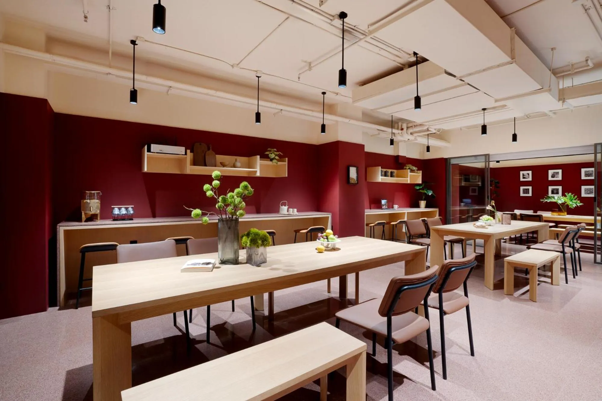 Seating area in base-Beijing Wangfujing Serviced Apartment- in Hutong &Bike rental &Close to Forbidden City, Tian'anmen Square &Subway nearby &Free coffee &Washing machine,Kitchen &Restaurant discount &English speaking &High speed free WiFi