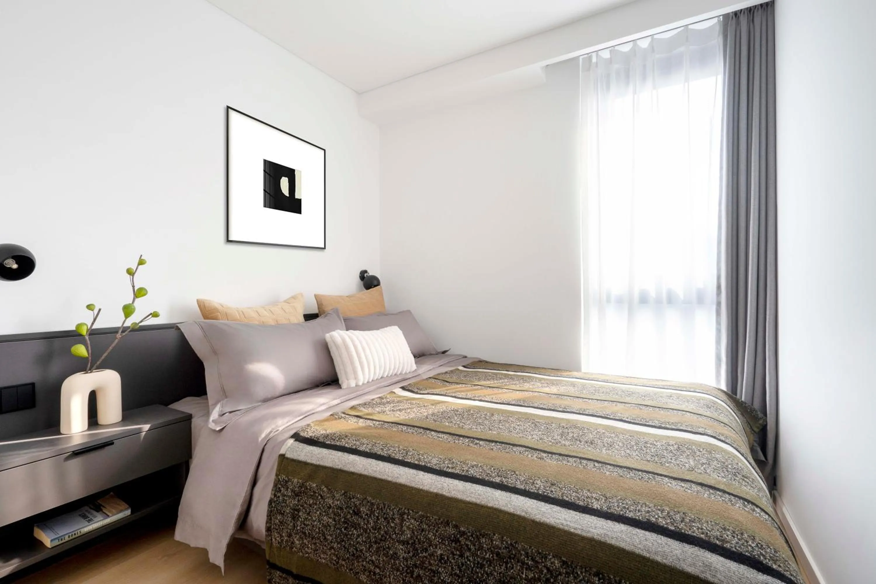 Bedroom, Bed in base-Beijing Wangfujing Serviced Apartment- in Hutong &Bike rental &Close to Forbidden City, Tian'anmen Square &Subway nearby &Free coffee &Washing machine,Kitchen &Restaurant discount &English speaking &High speed free WiFi