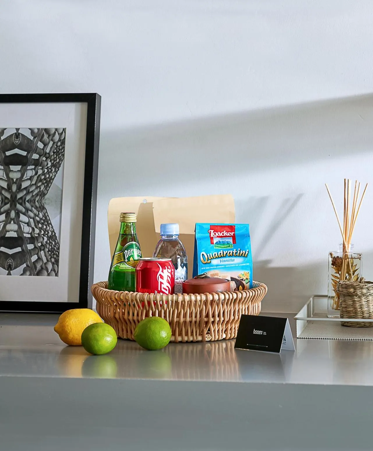 base-Beijing Wangfujing Serviced Apartment- in Hutong &Bike rental &Close to Forbidden City, Tian'anmen Square &Subway nearby &Free coffee &Washing machine,Kitchen &Restaurant discount &English speaking &High speed free WiFi