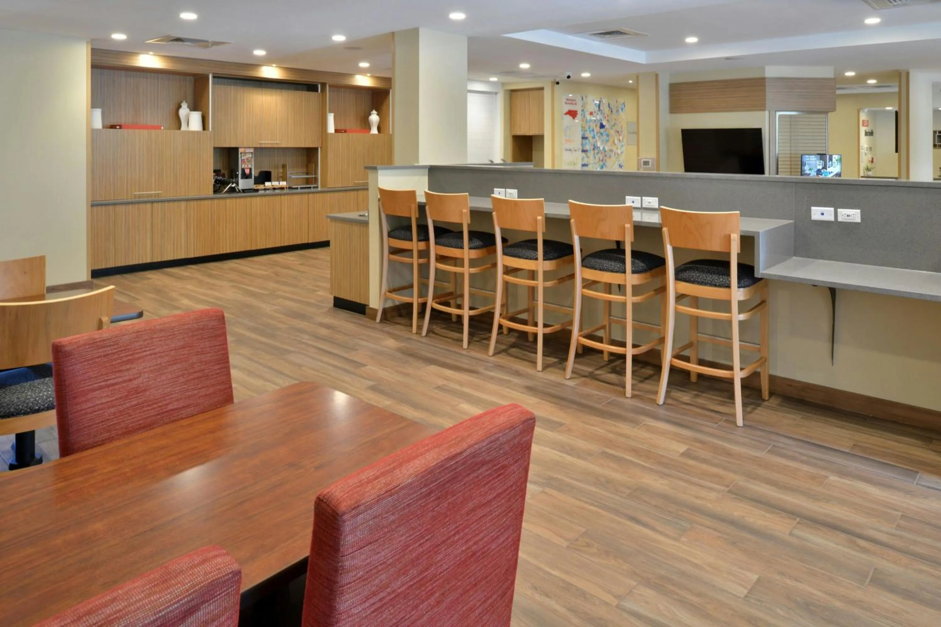 Breakfast in TownePlace Suites by Marriott Raleigh Durham Airport Morrisville