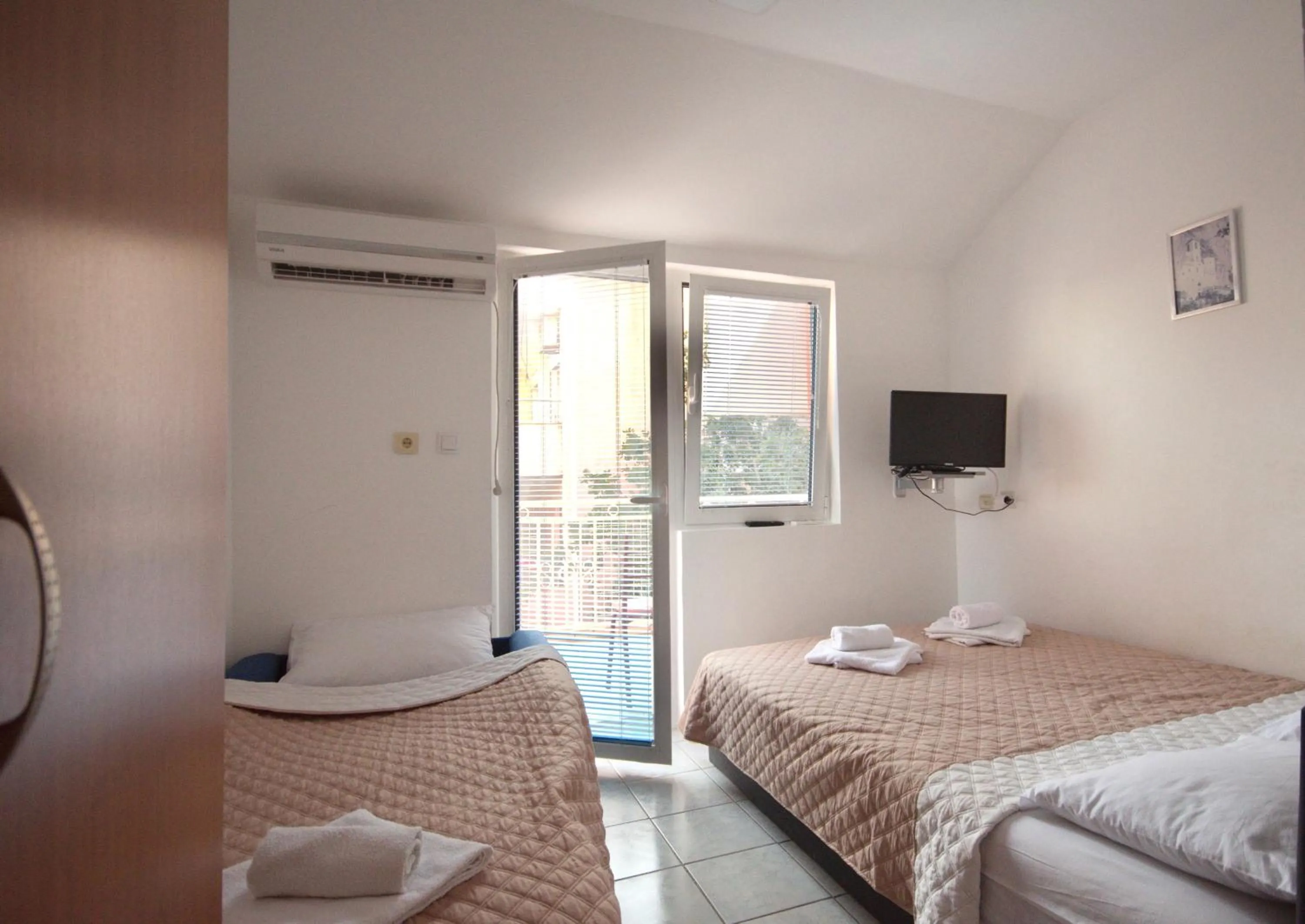 Photo of the whole room, Bed in Villa San Marco
