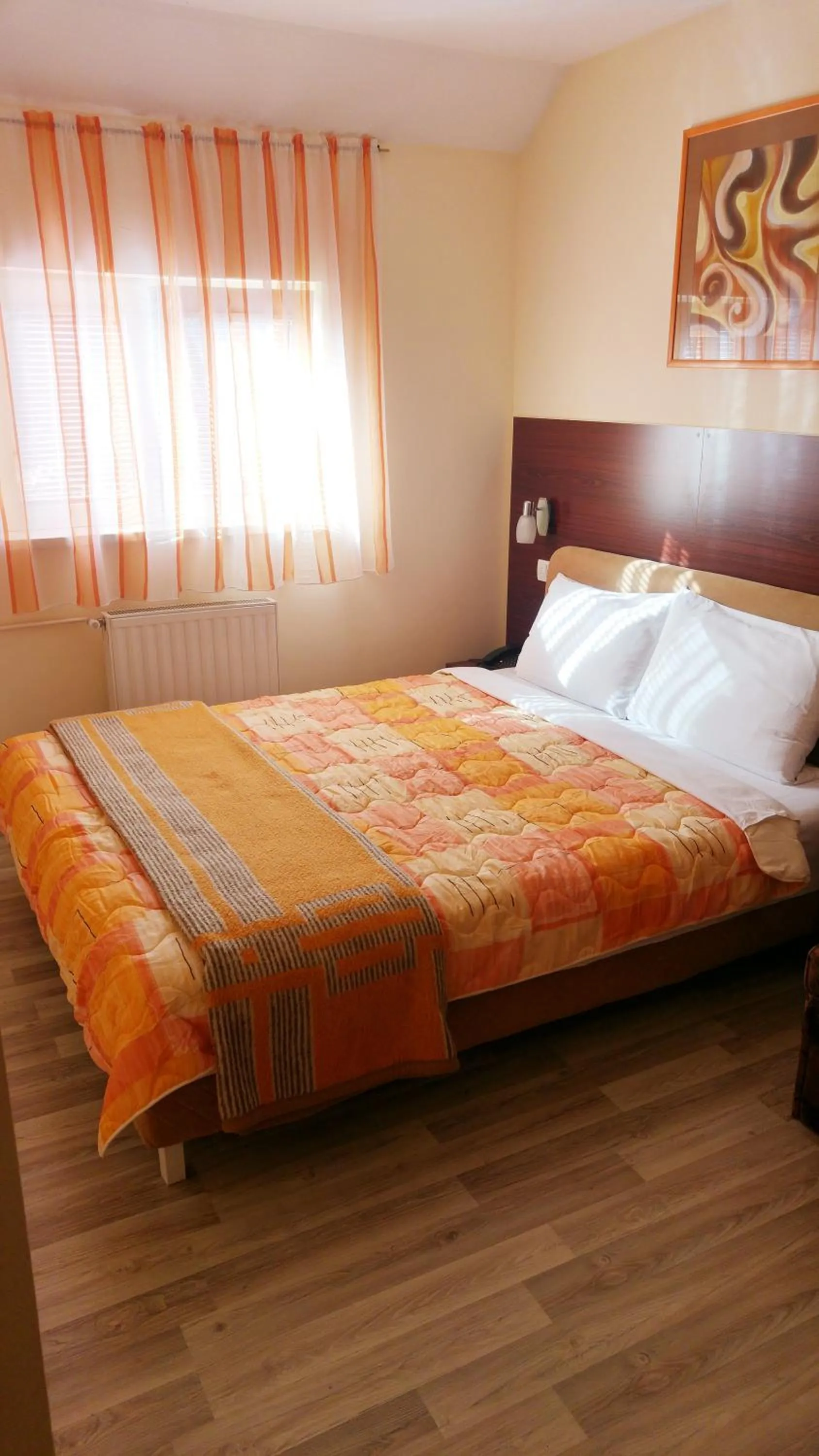 Photo of the whole room, Bed in Hotel Čile