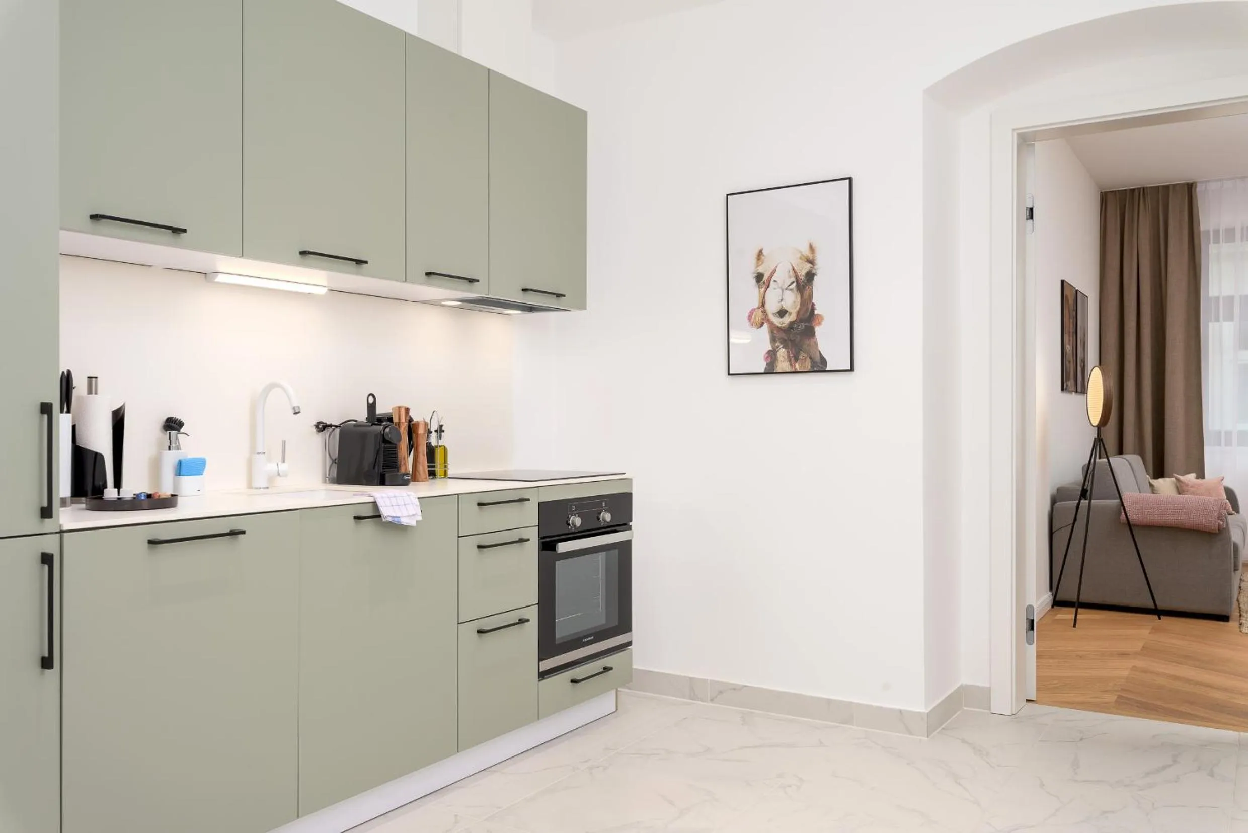 Kitchen or kitchenette in Limehome Vienna Karajangasse