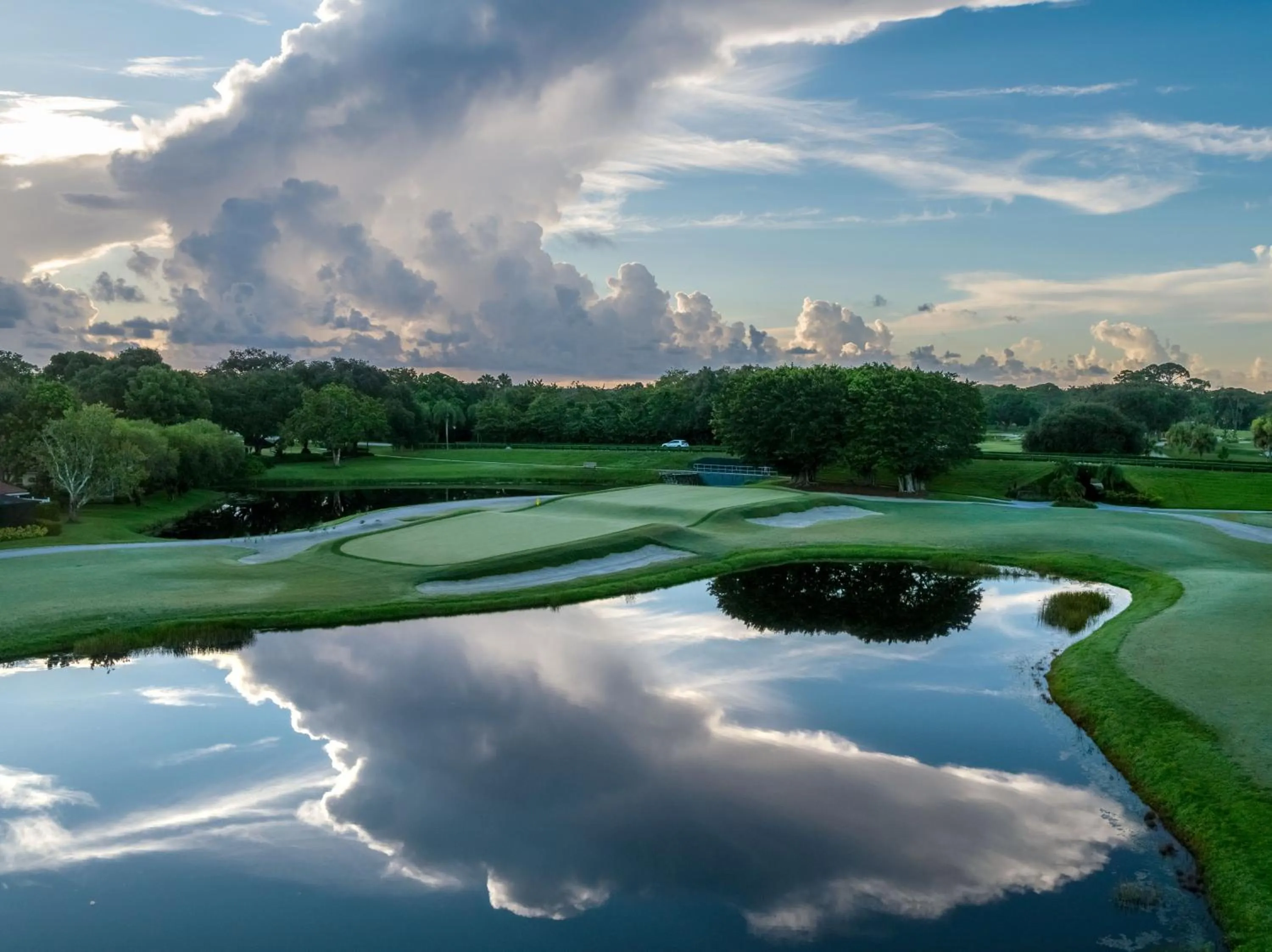 Golfcourse in The Cottages at PGA National Resort