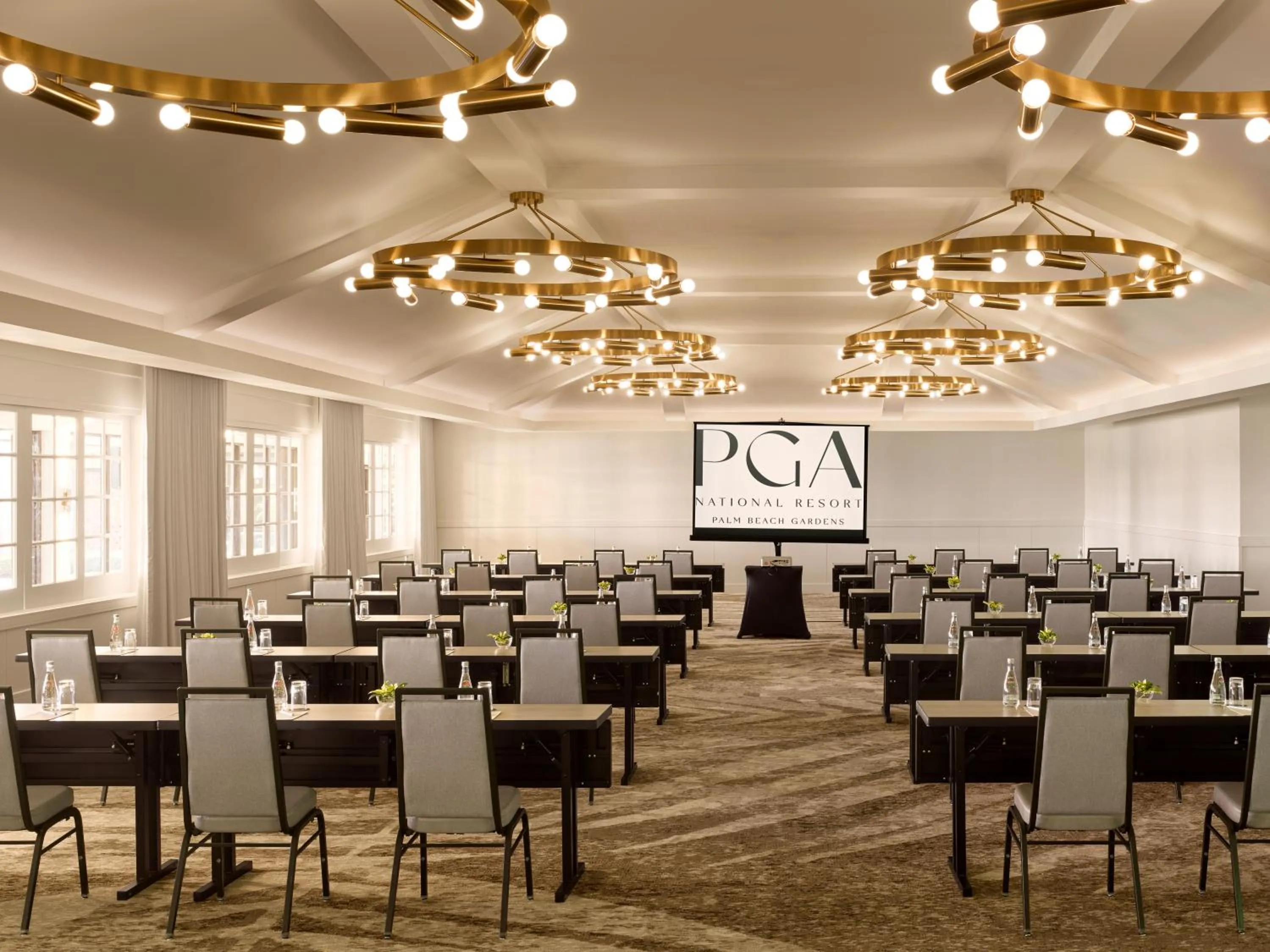 TV and multimedia in The Cottages at PGA National Resort