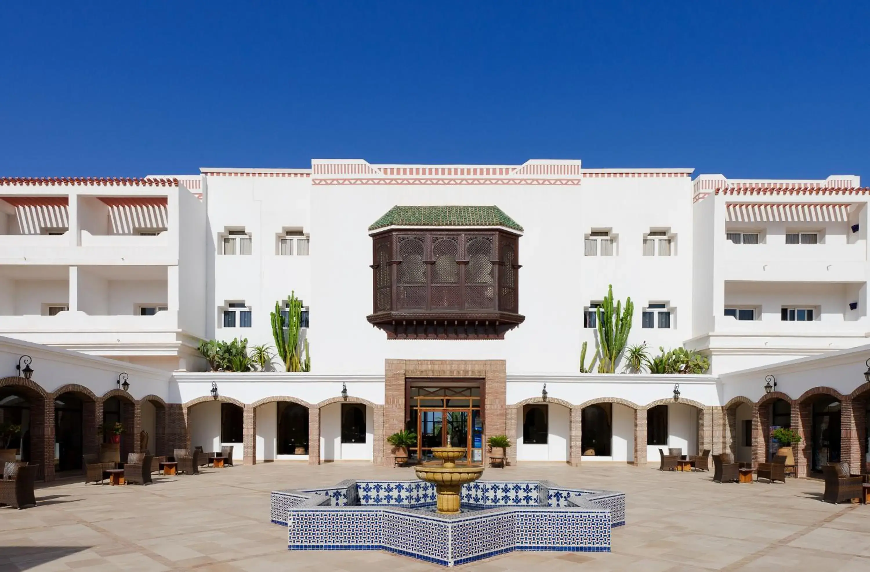 Facade/entrance in Iberostar Waves Founty Beach All Inclusive Facade/entrance in Iberostar Waves Founty Beach All Inclusive