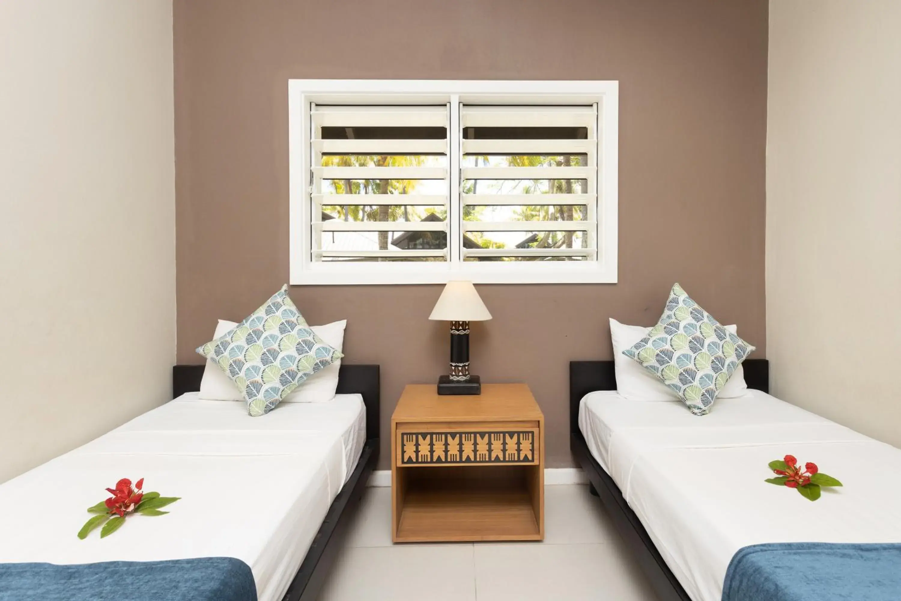 Bedroom, Bed in Plantation Island Resort Bedroom, Bed in Plantation Island Resort