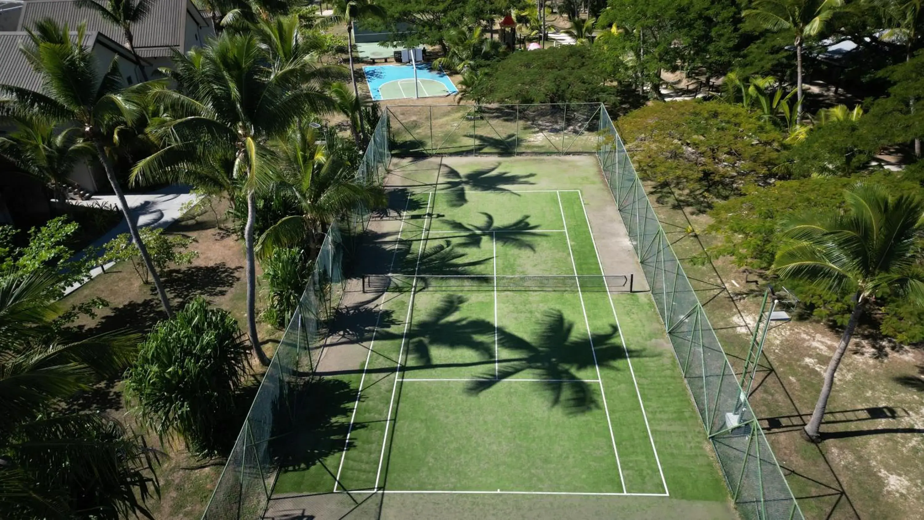 Tennis court in Plantation Island Resort Tennis court in Plantation Island Resort