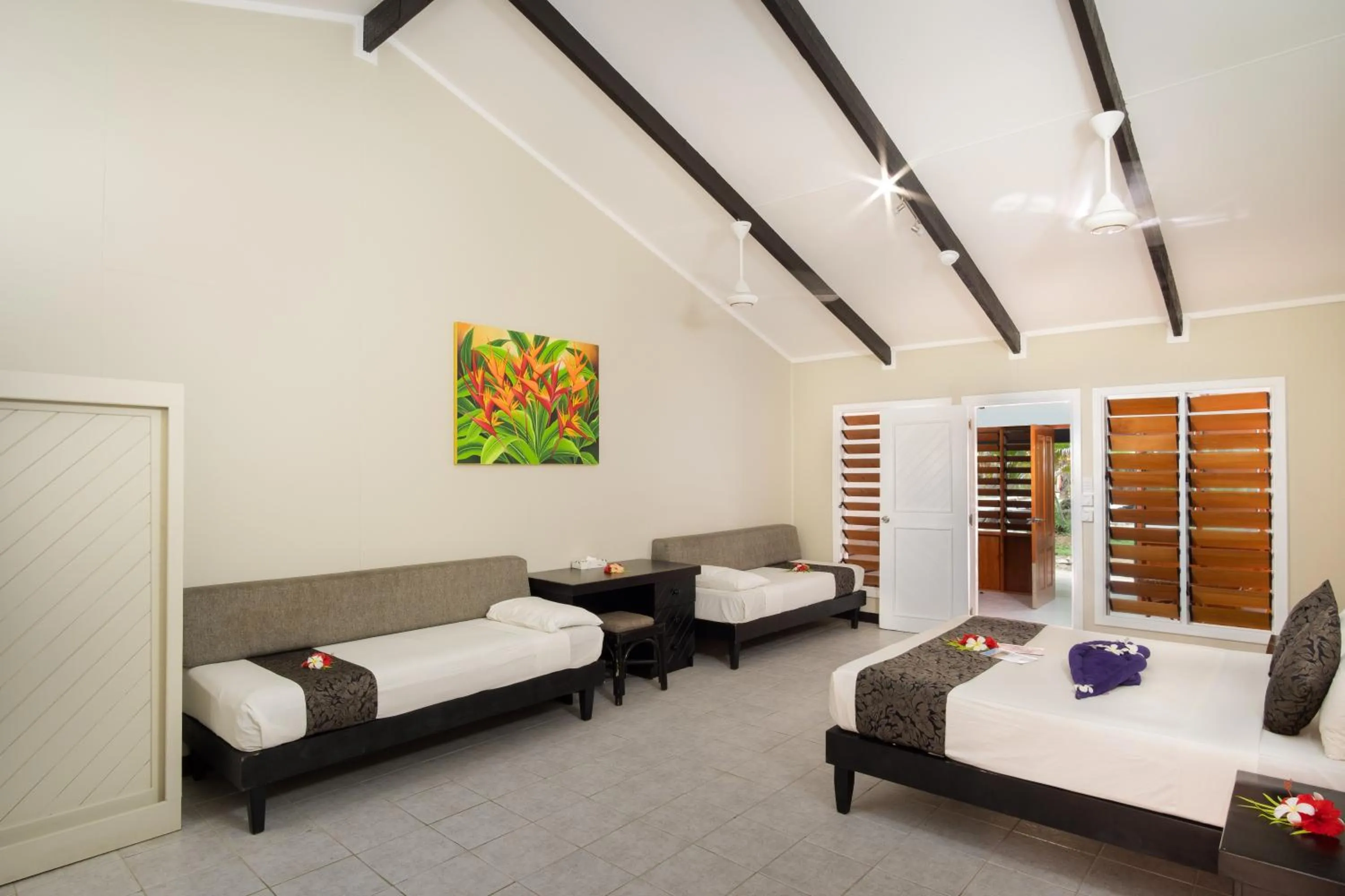 Bedroom, Bed in Plantation Island Resort