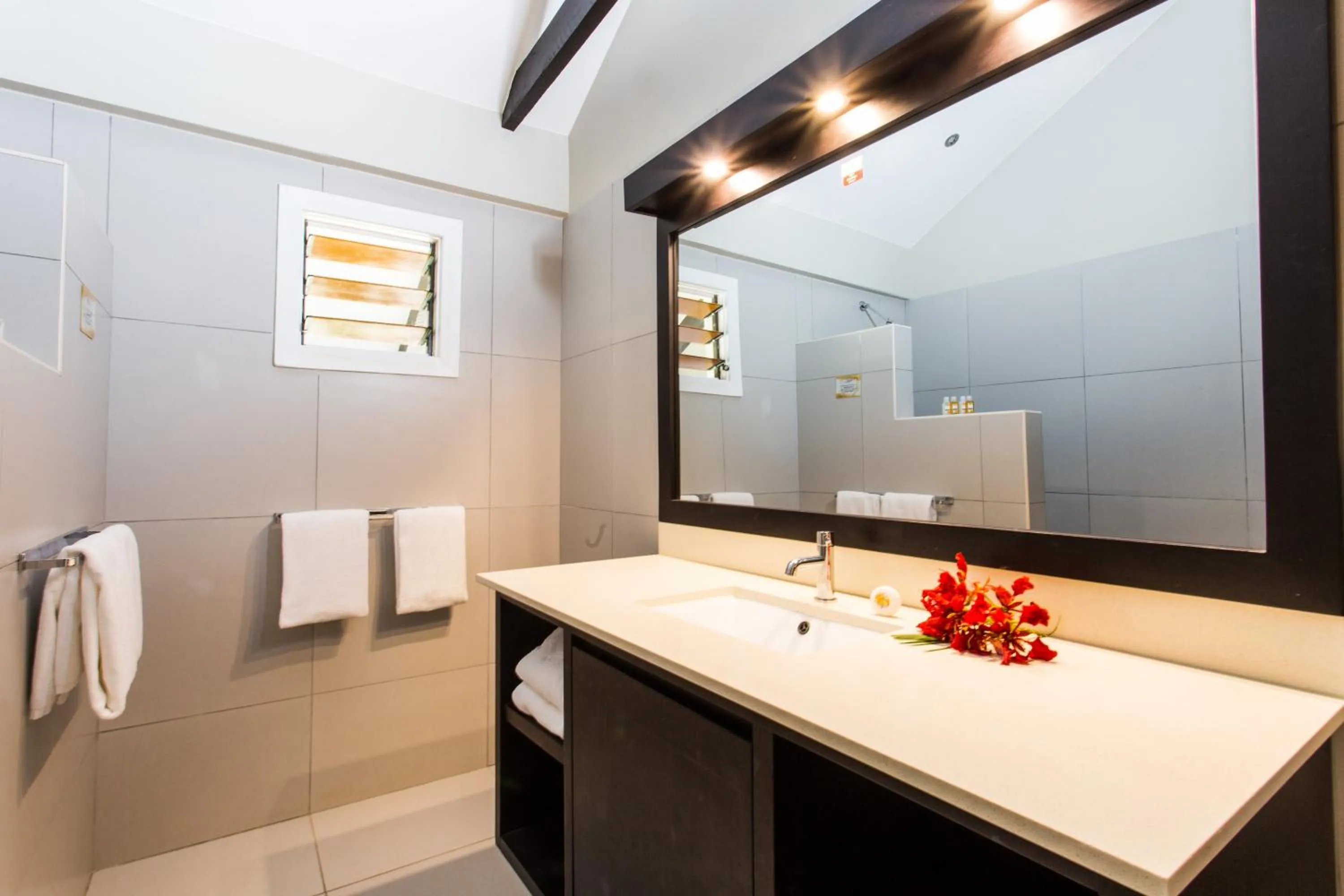 Bathroom in Plantation Island Resort