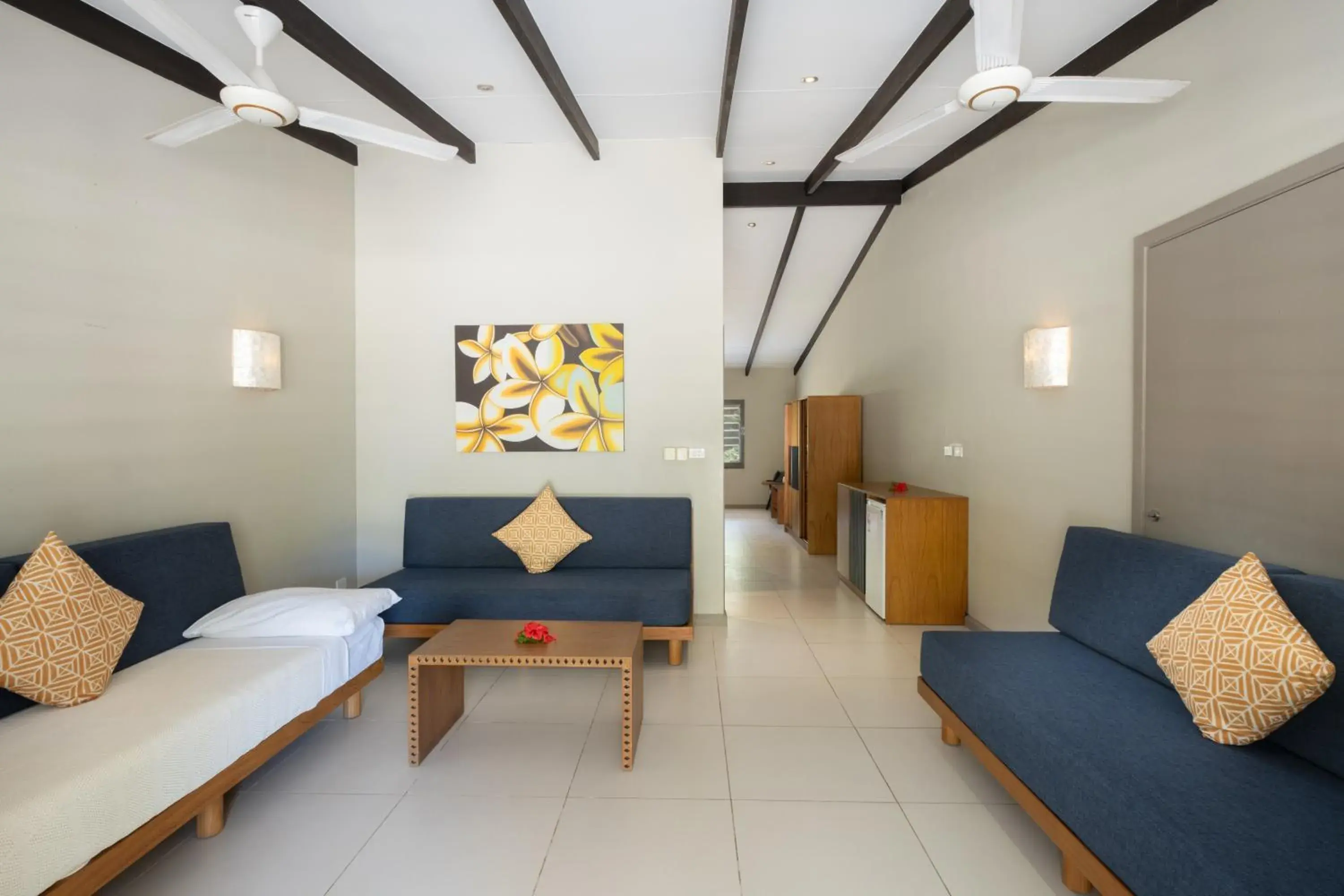 Living room in Plantation Island Resort Living room in Plantation Island Resort