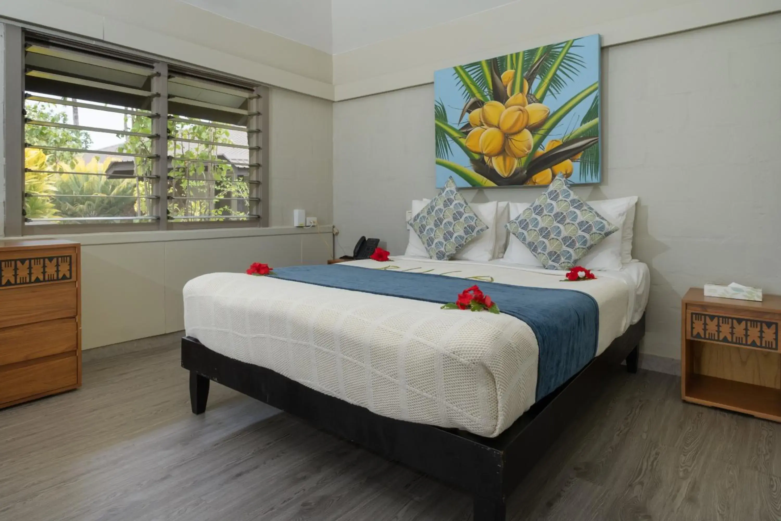 Bed in Plantation Island Resort Bed in Plantation Island Resort