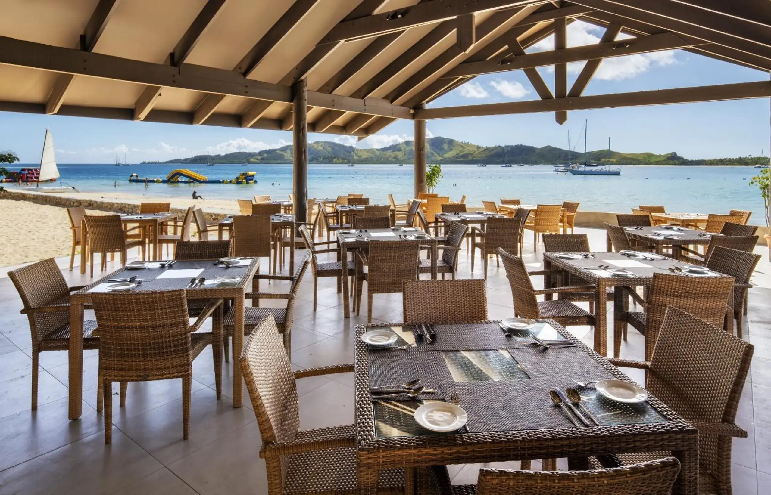 Restaurant/places to eat in Plantation Island Resort Restaurant/places to eat in Plantation Island Resort