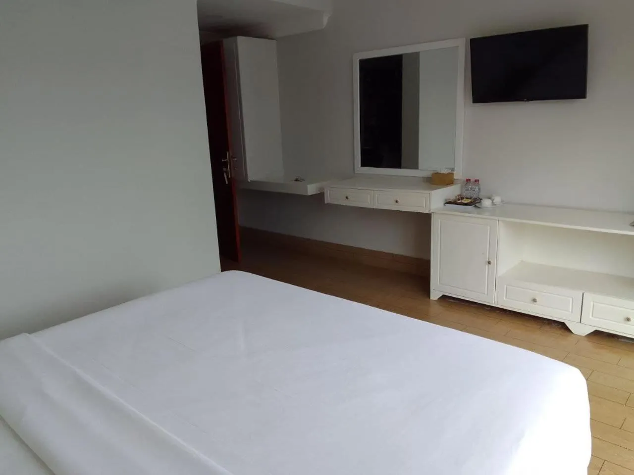 Bedroom, Bed in SCARLET SAILS VILLA