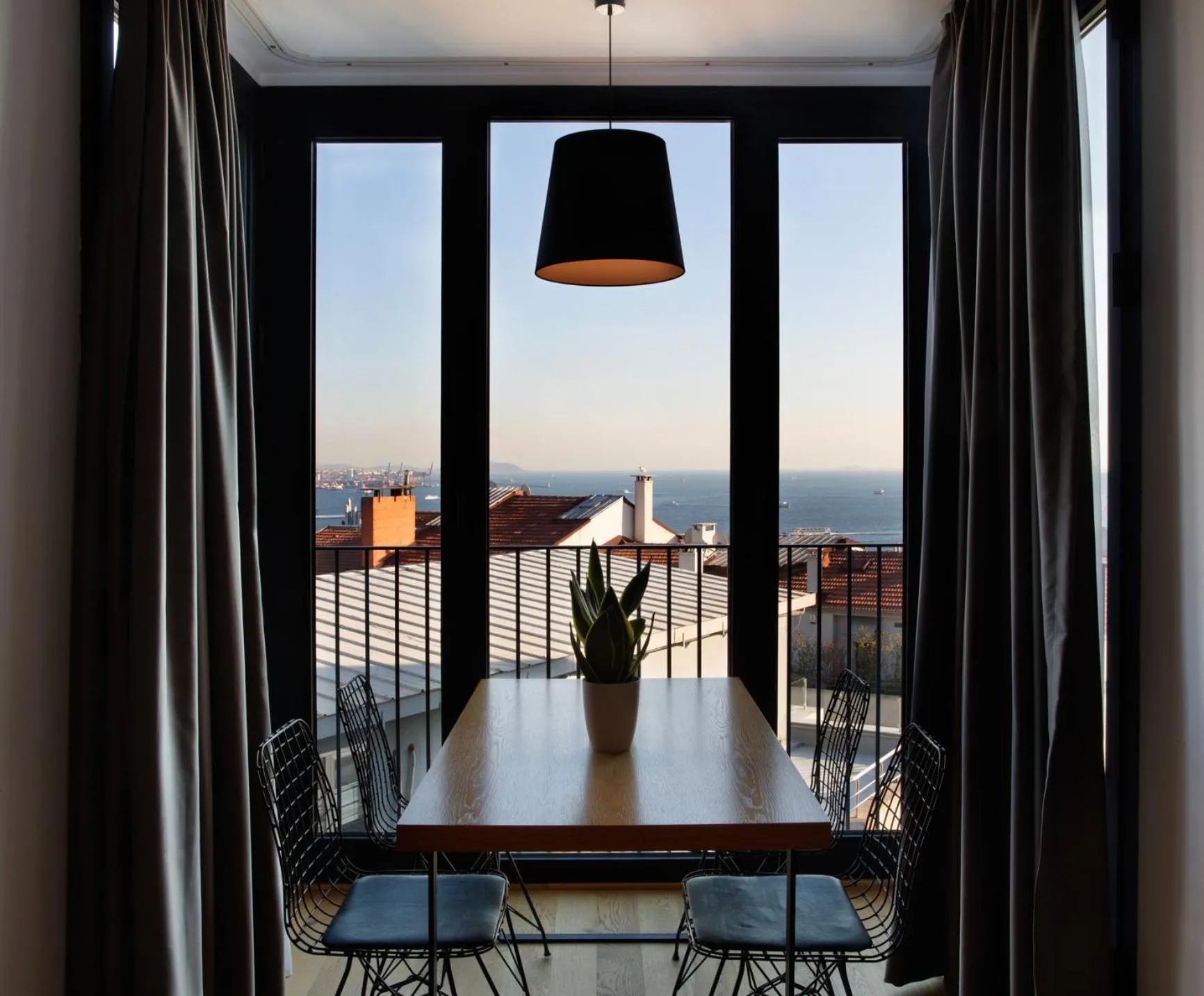 Natural landscape in Ando Living Taksim House