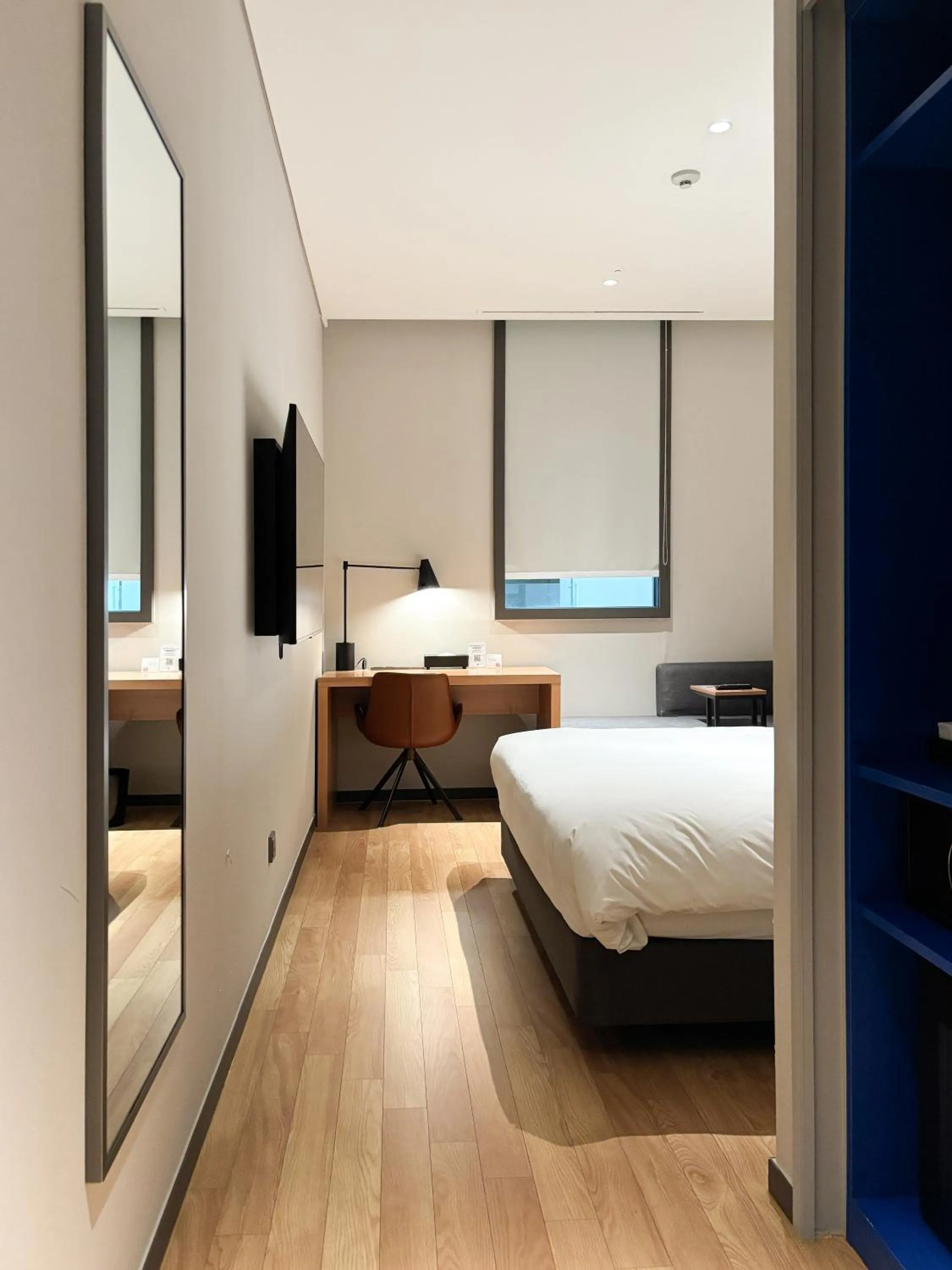 TV and multimedia, Bed in Ibis Ambassador Suwon