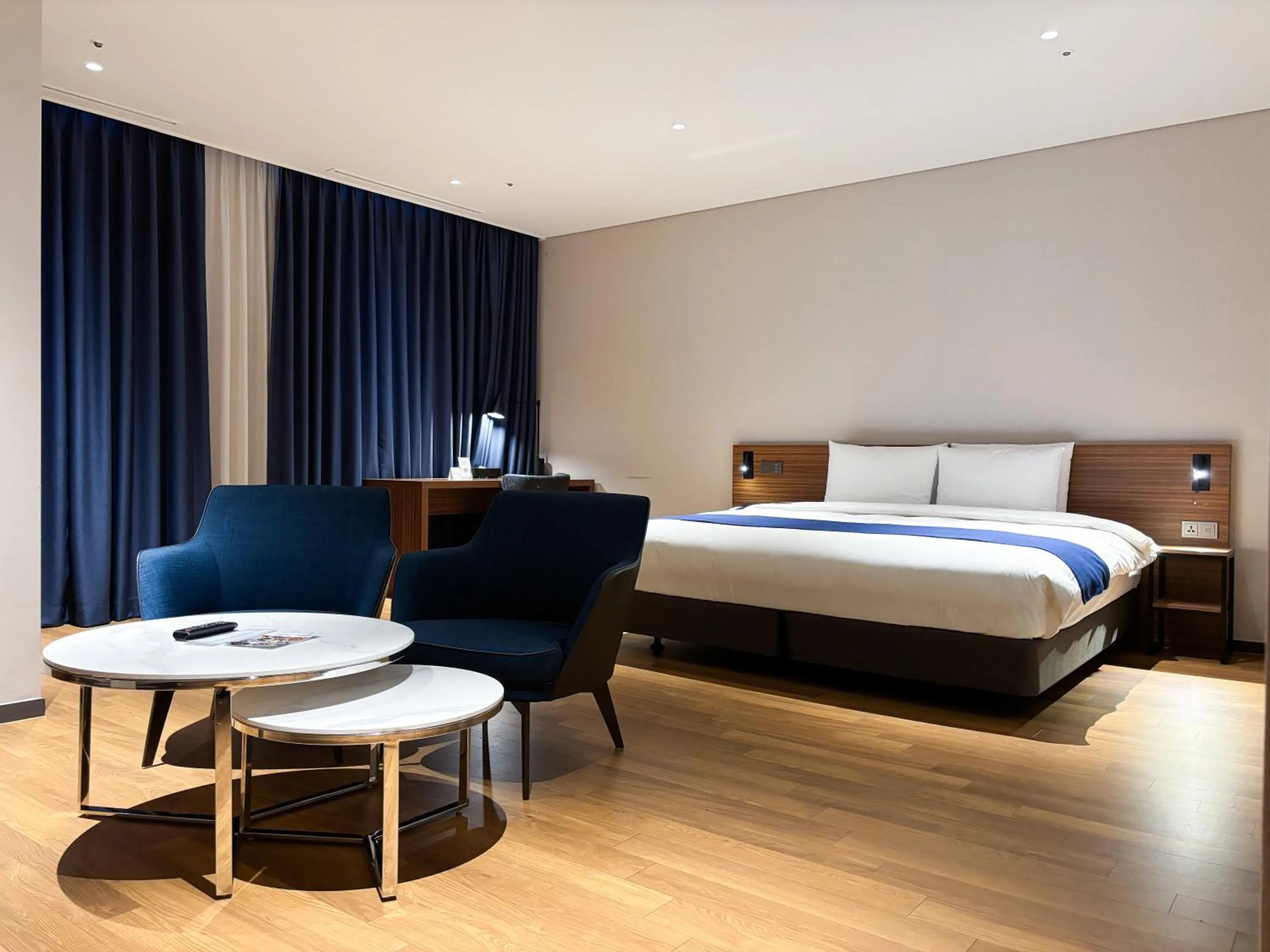 Bed in Ibis Ambassador Suwon